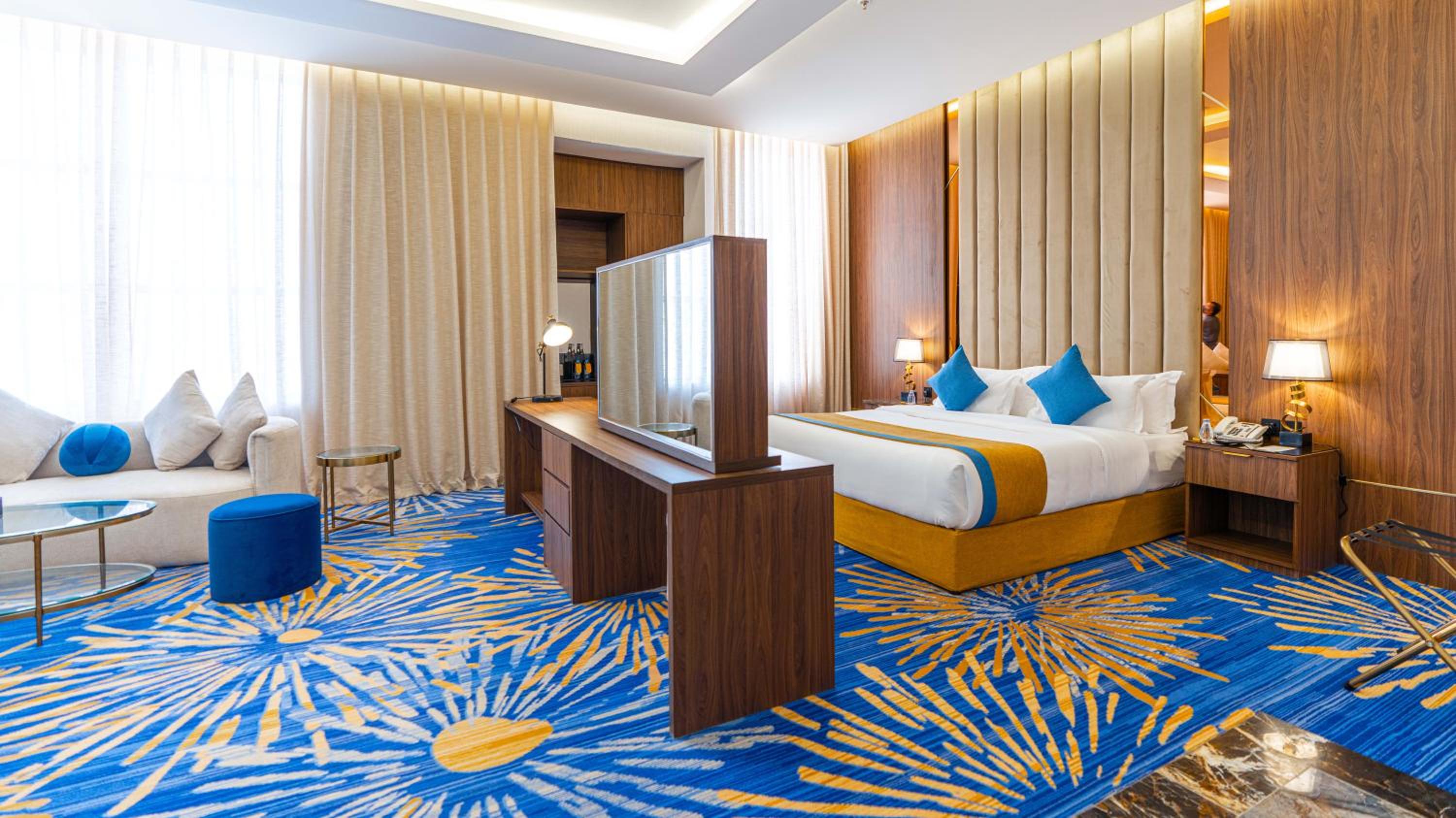 Executive Suite thumbnail 6