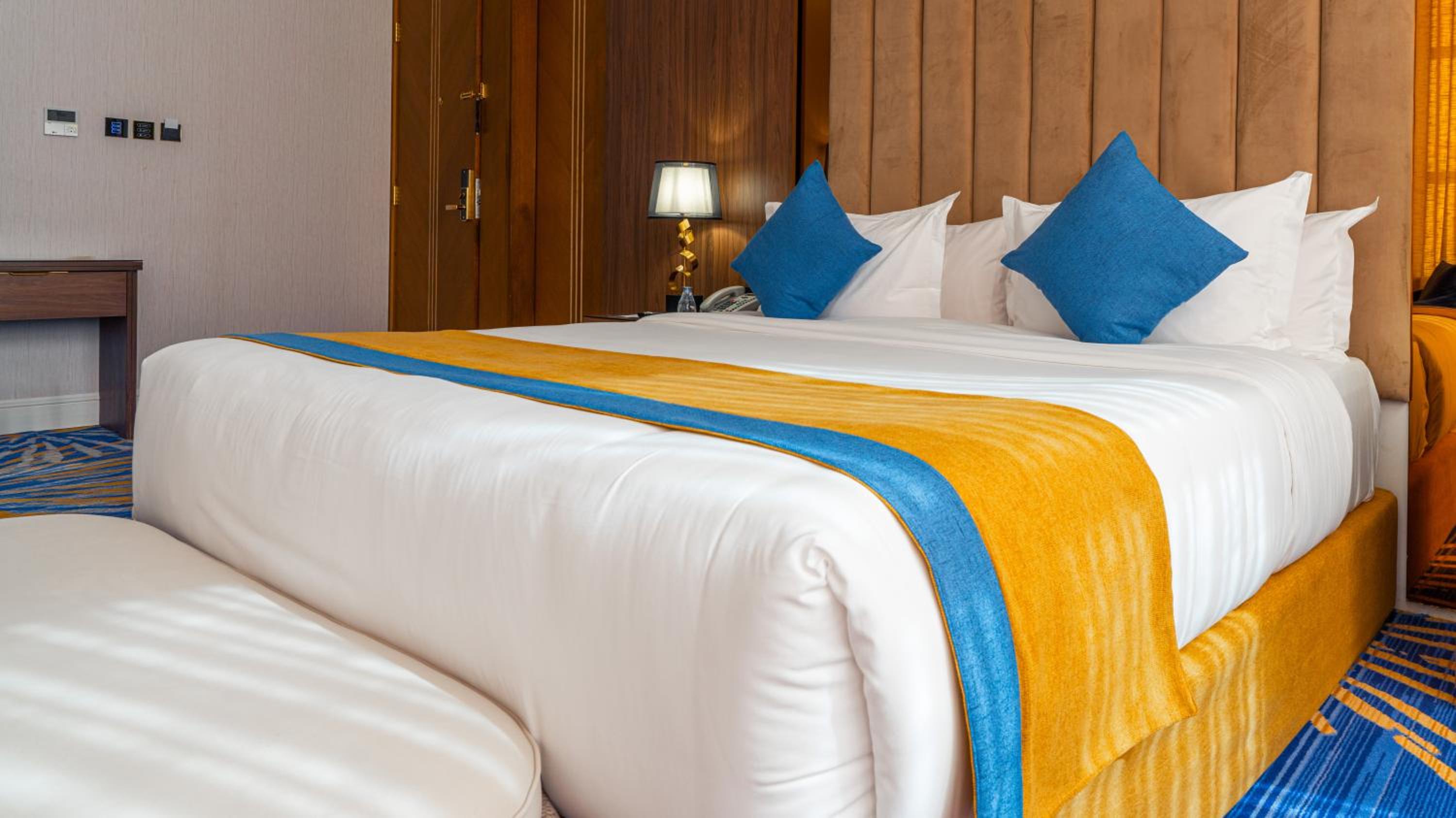Deluxe King Room