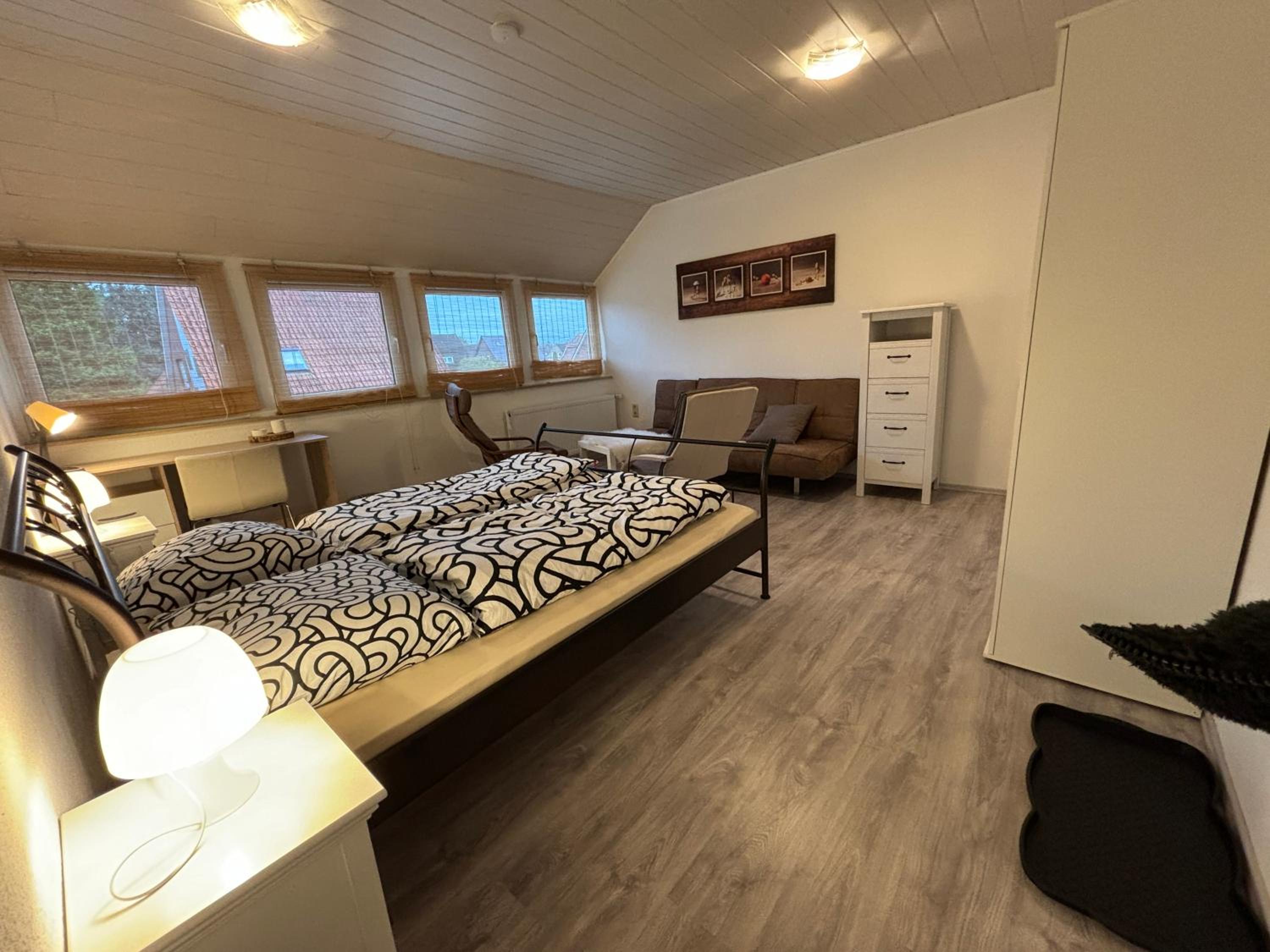 Large Double Room photo 1