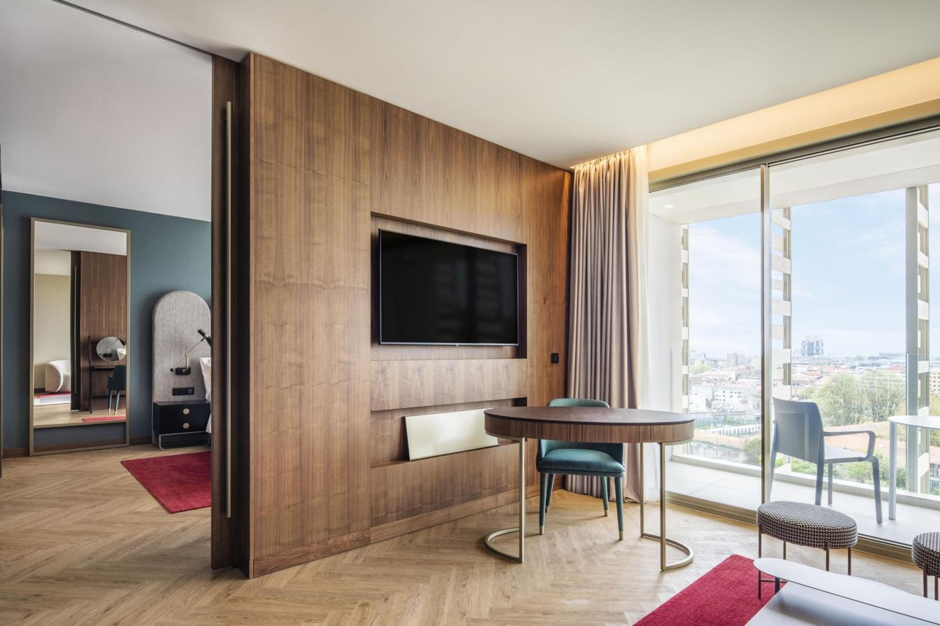 Premium King Suite