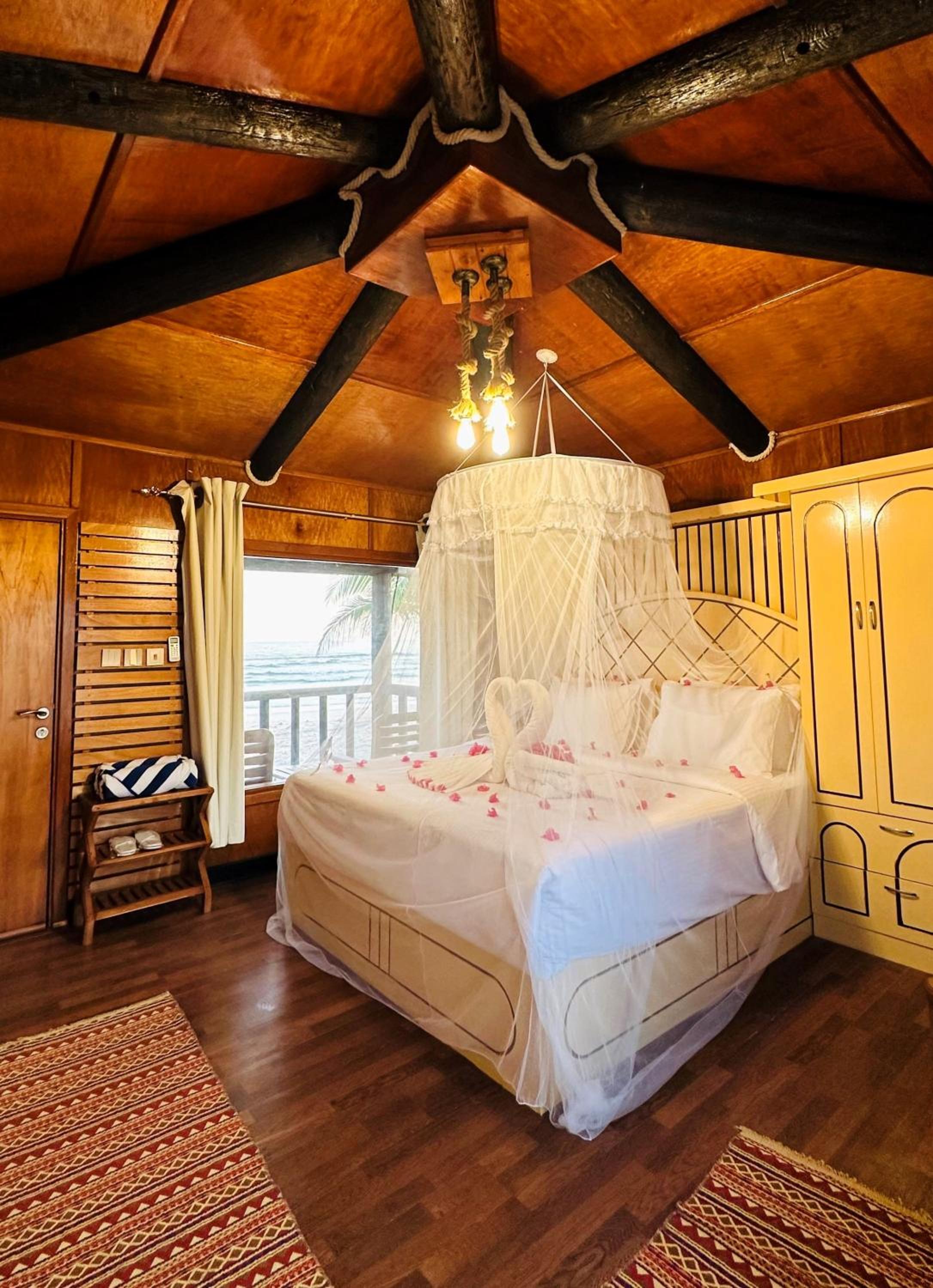Deluxe Bungalow photo 2