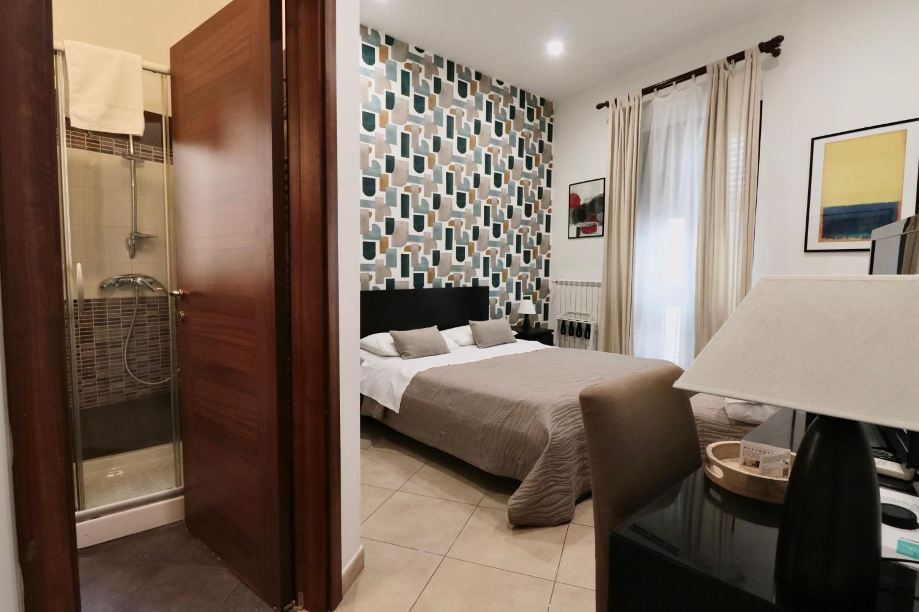 Deluxe Double Room with Balcony photo 1