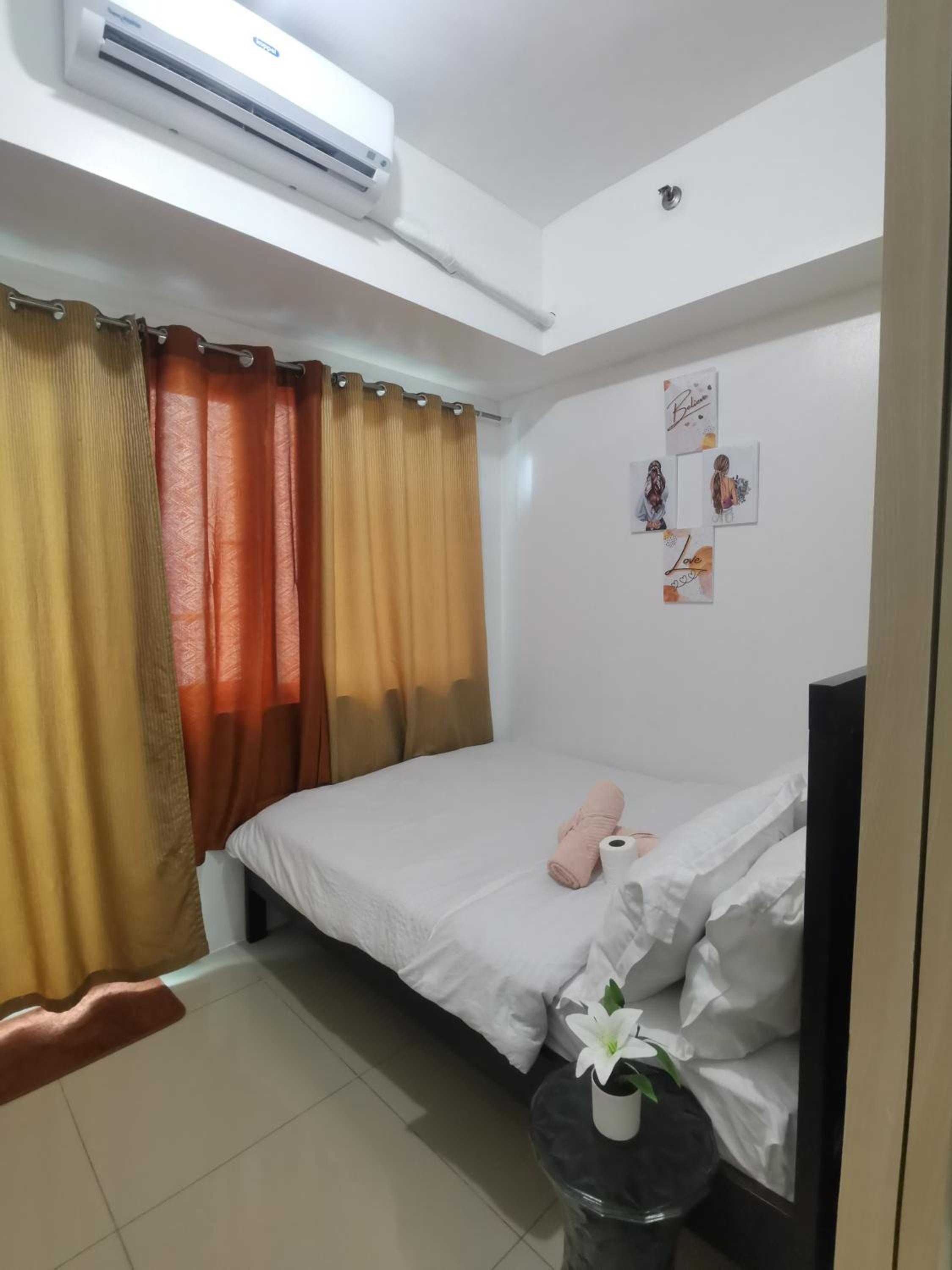 One-Bedroom Apartment - Photo 3