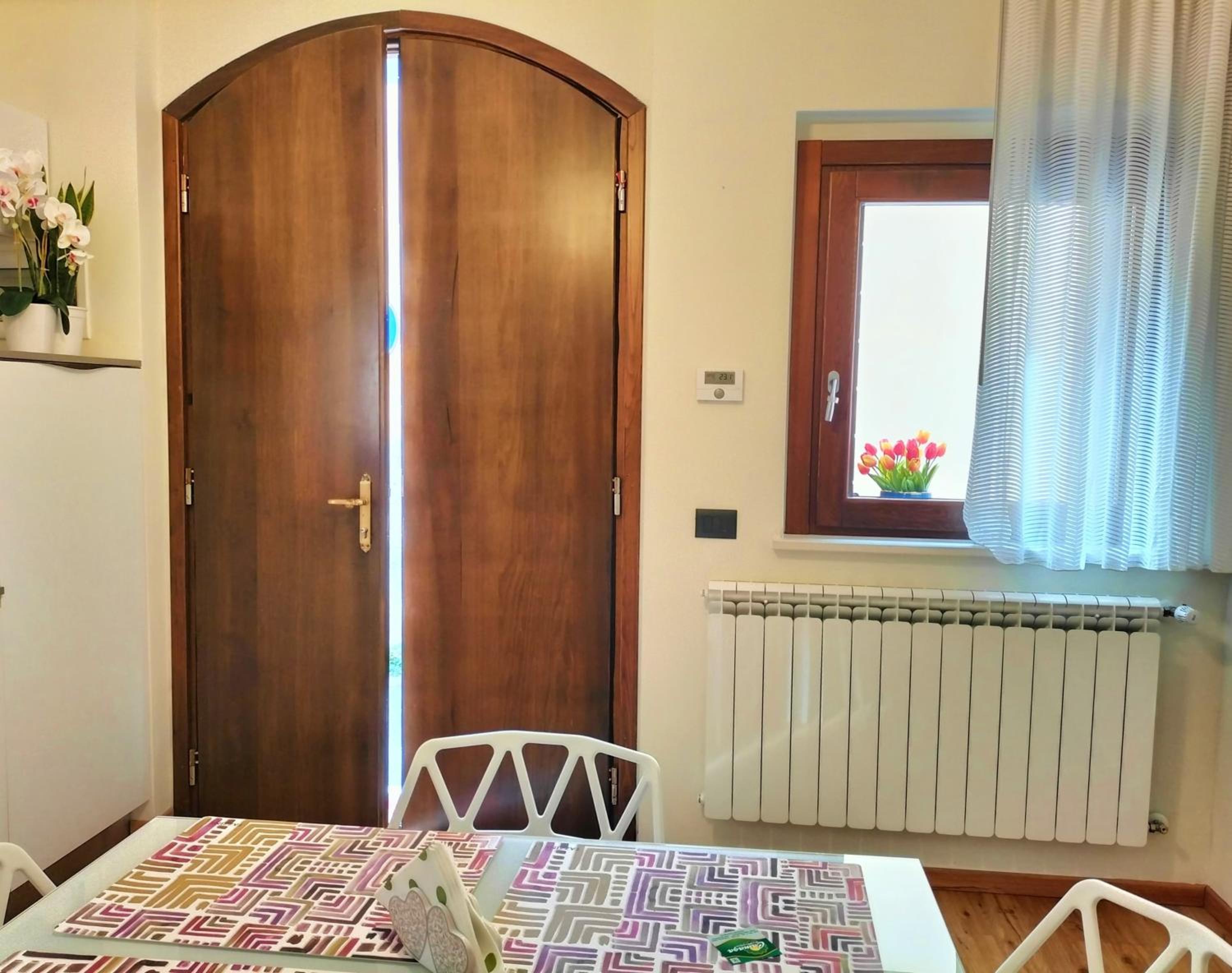 One-Bedroom Apartment photo 3