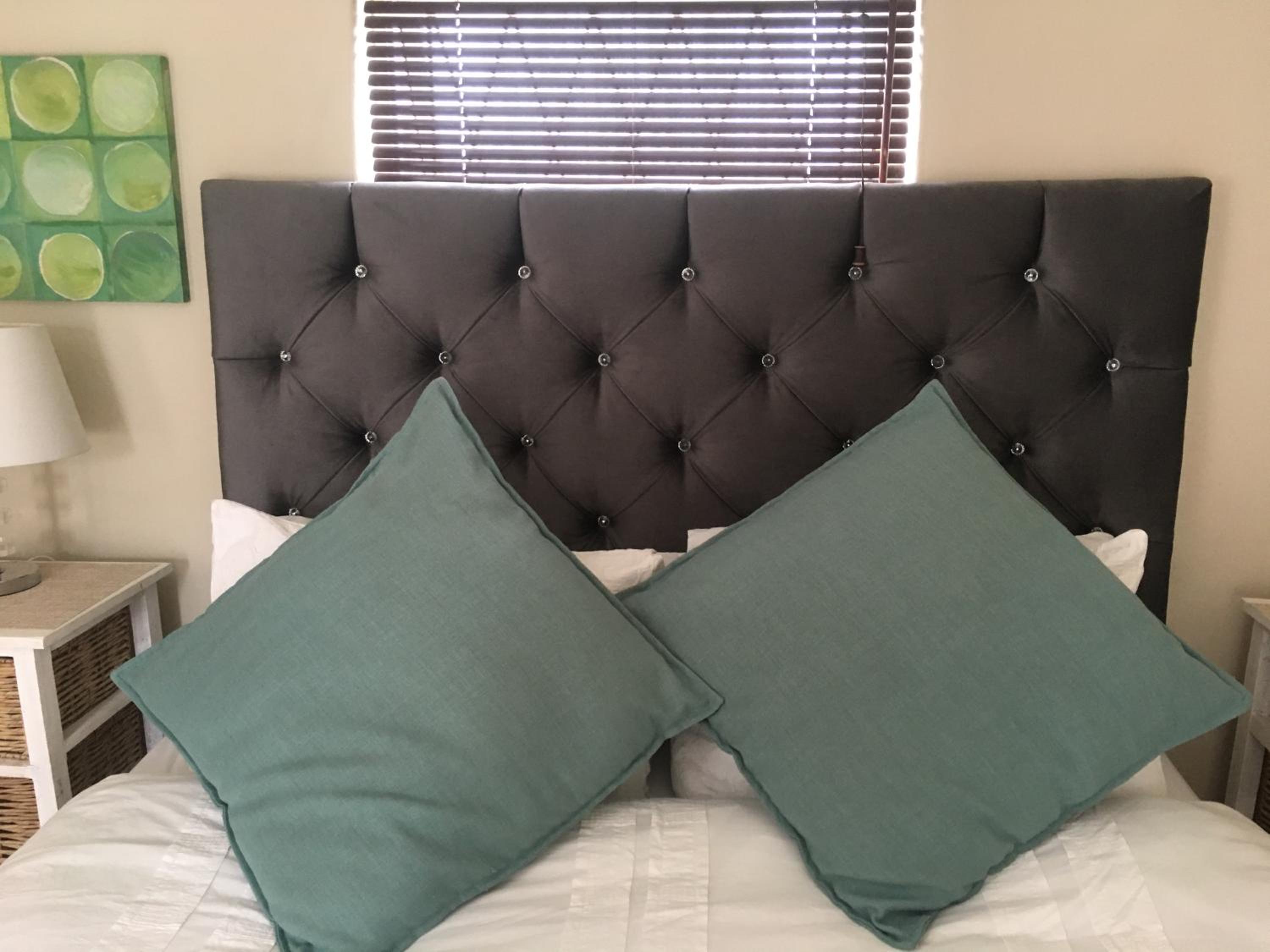 Deluxe King Suite - Photo 9
