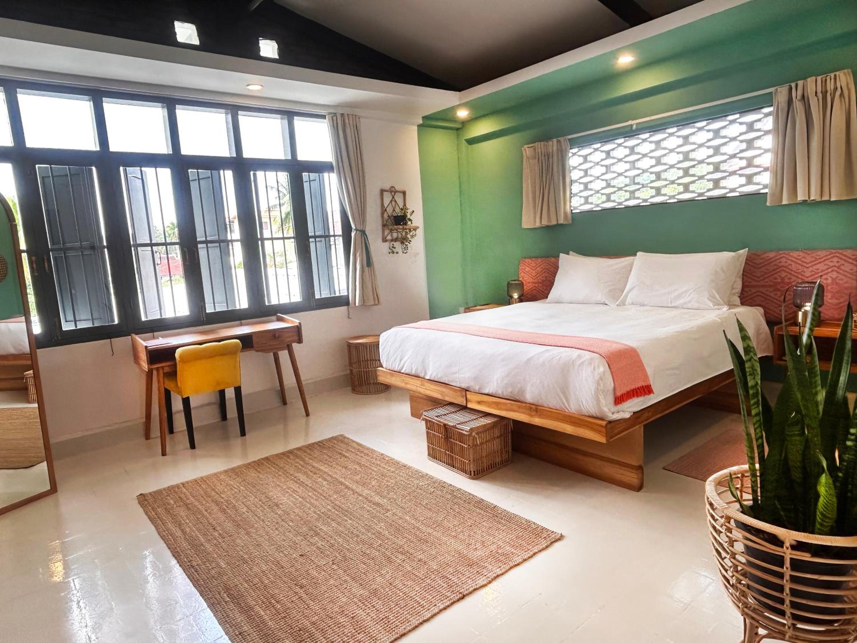 Large Double or Twin Room photo 1