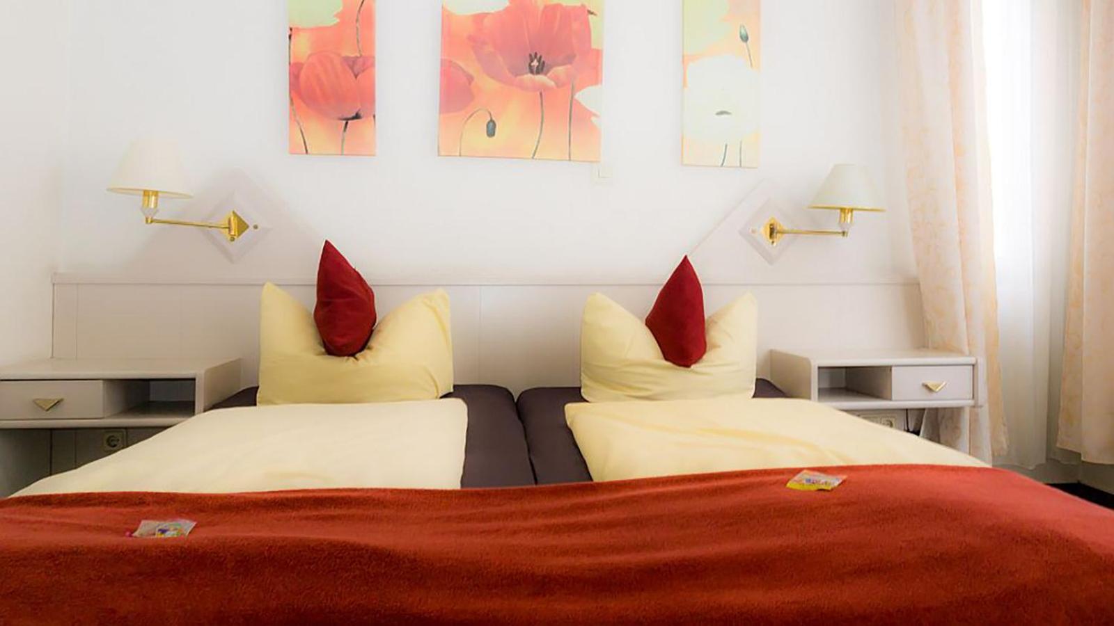 Classic Double or Twin Room - Photo 3