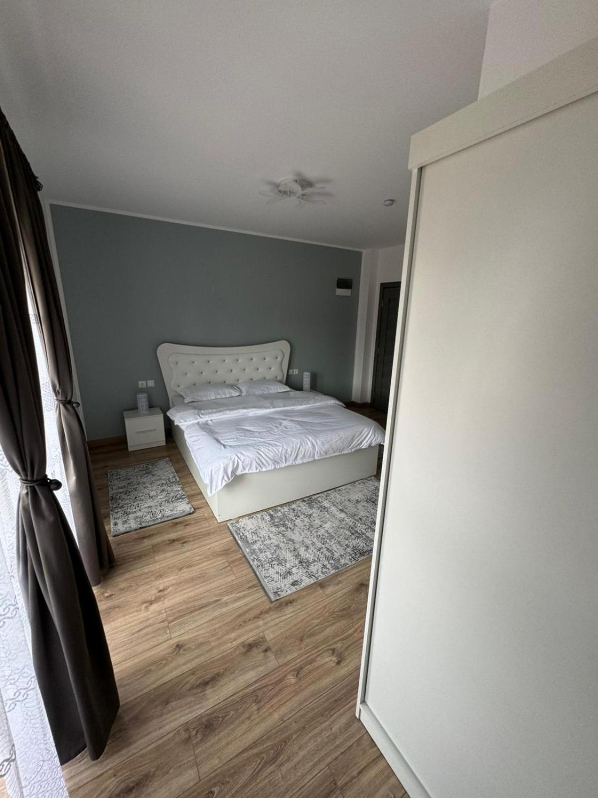Double Room With Balcony (2 Adults + 1 Child) photo 1