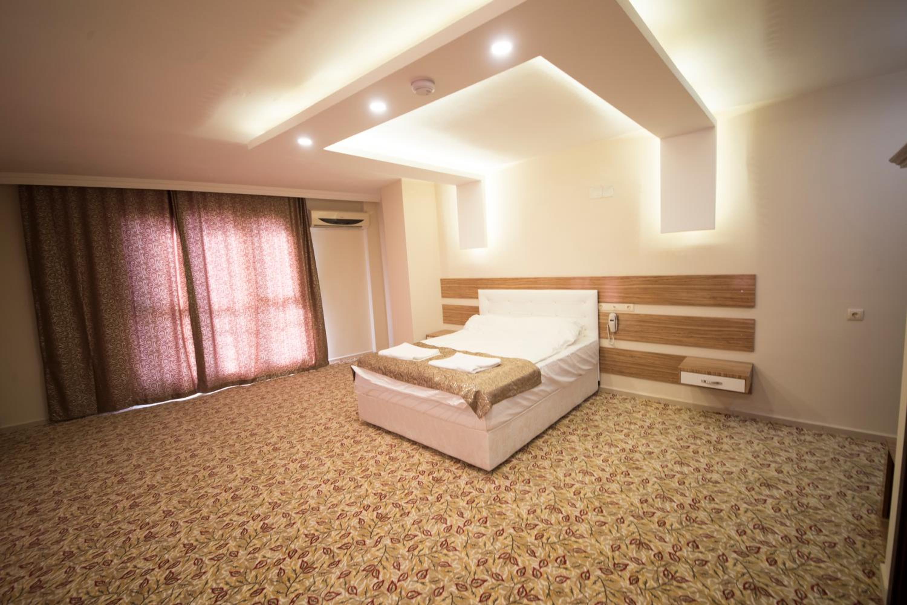 Large Twin Room