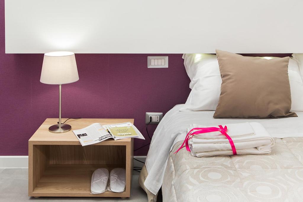 Deluxe Room - Photo 17
