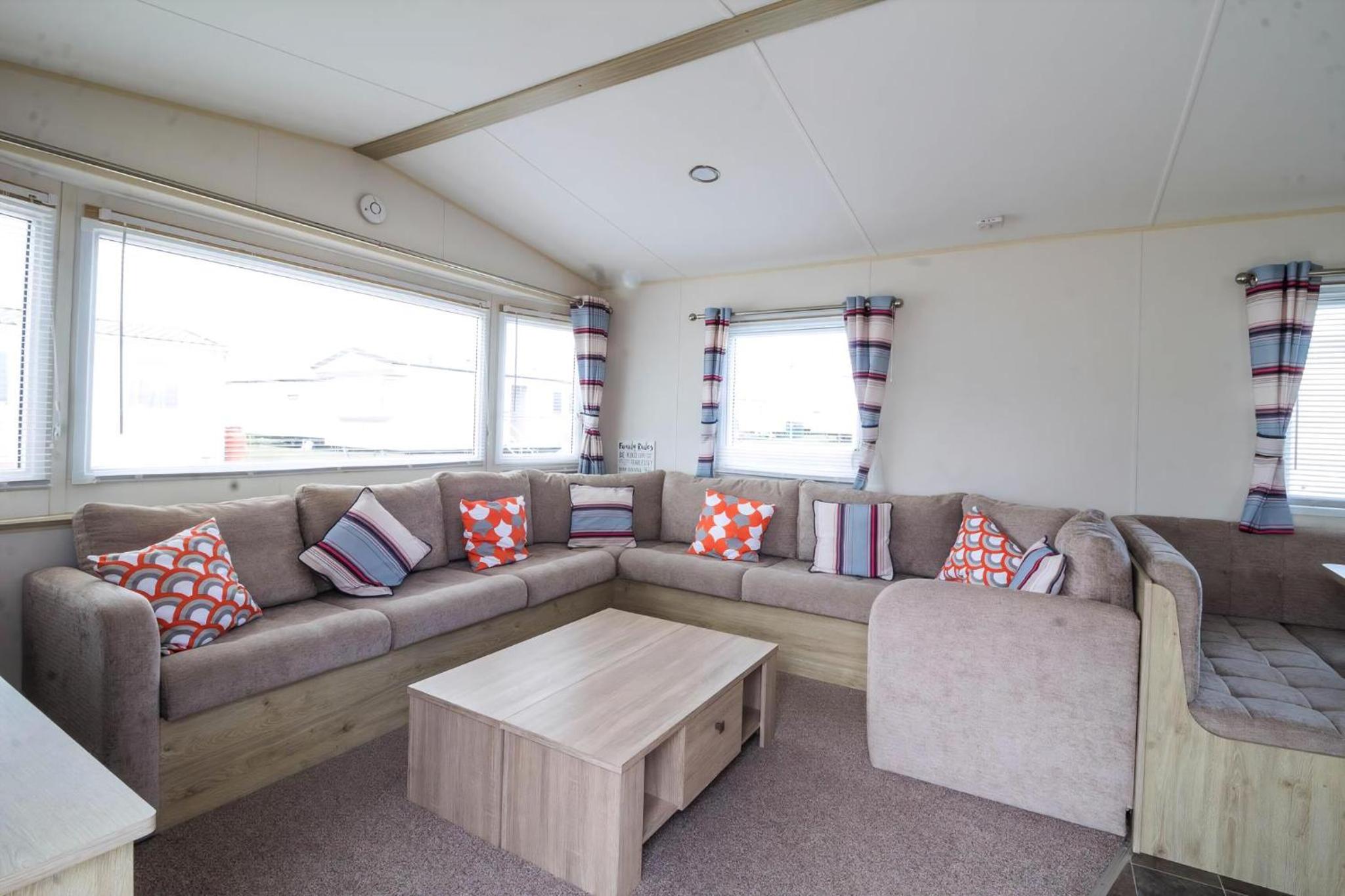 Mobile Home photo 3