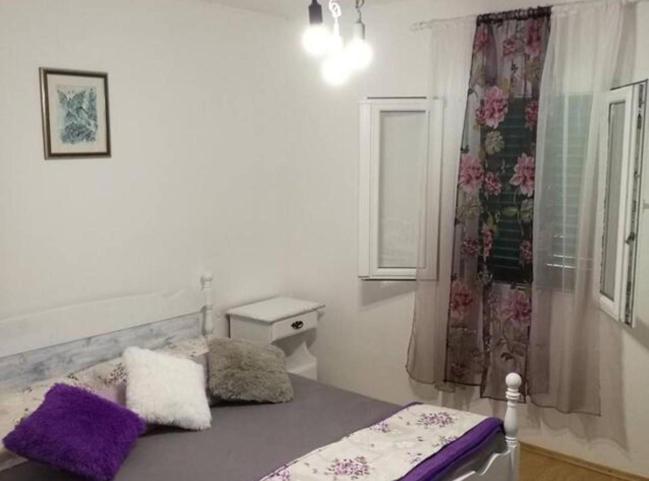 Four bedroom holiday home  photo 1