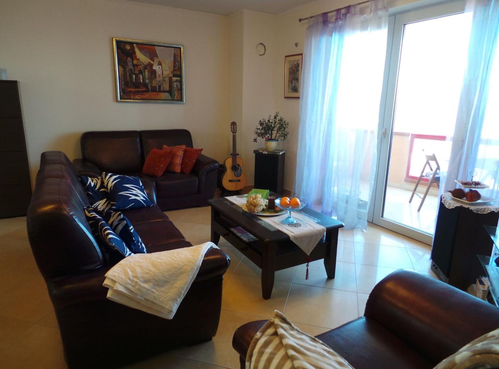One Bedroom Apartment With Balcony photo 1