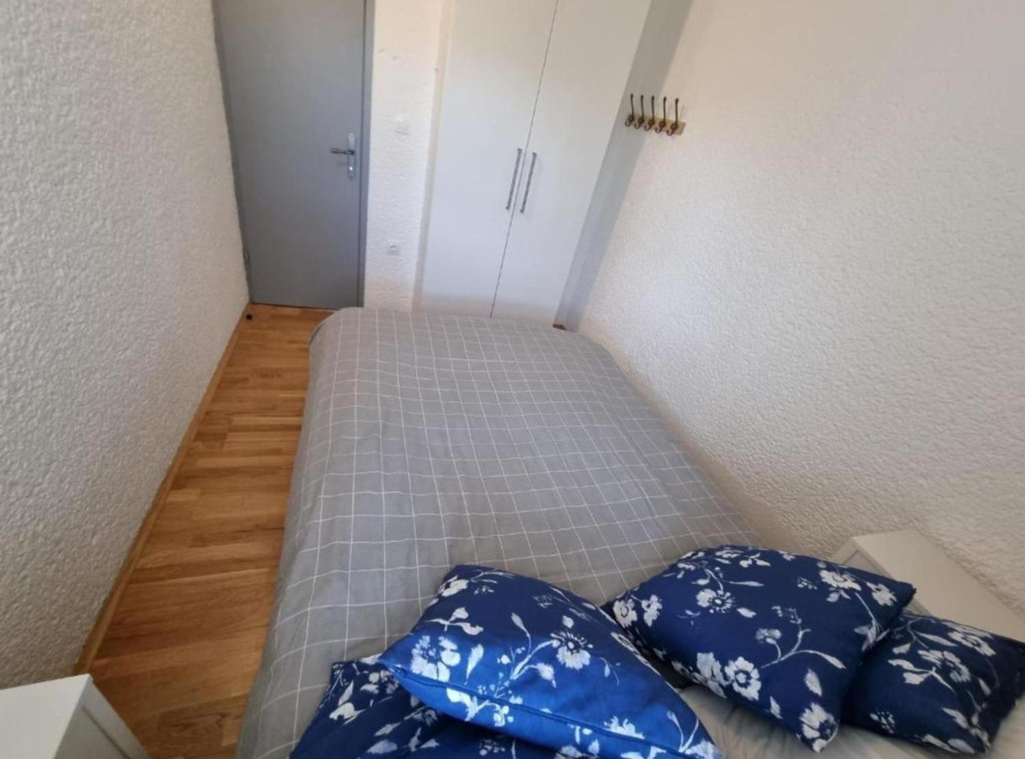 One Bedroom Apartment