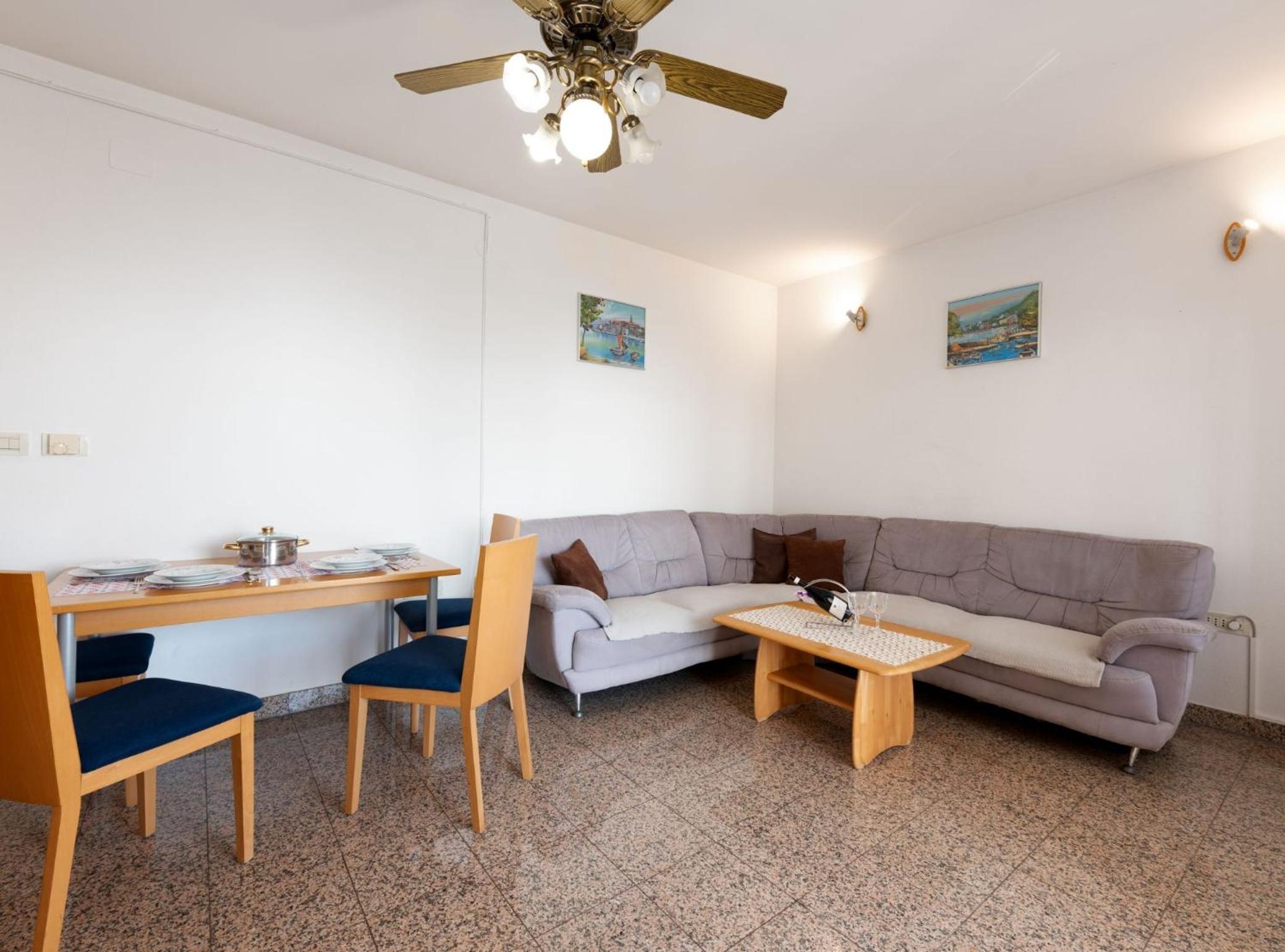 Two bedroom apartment with Sea view