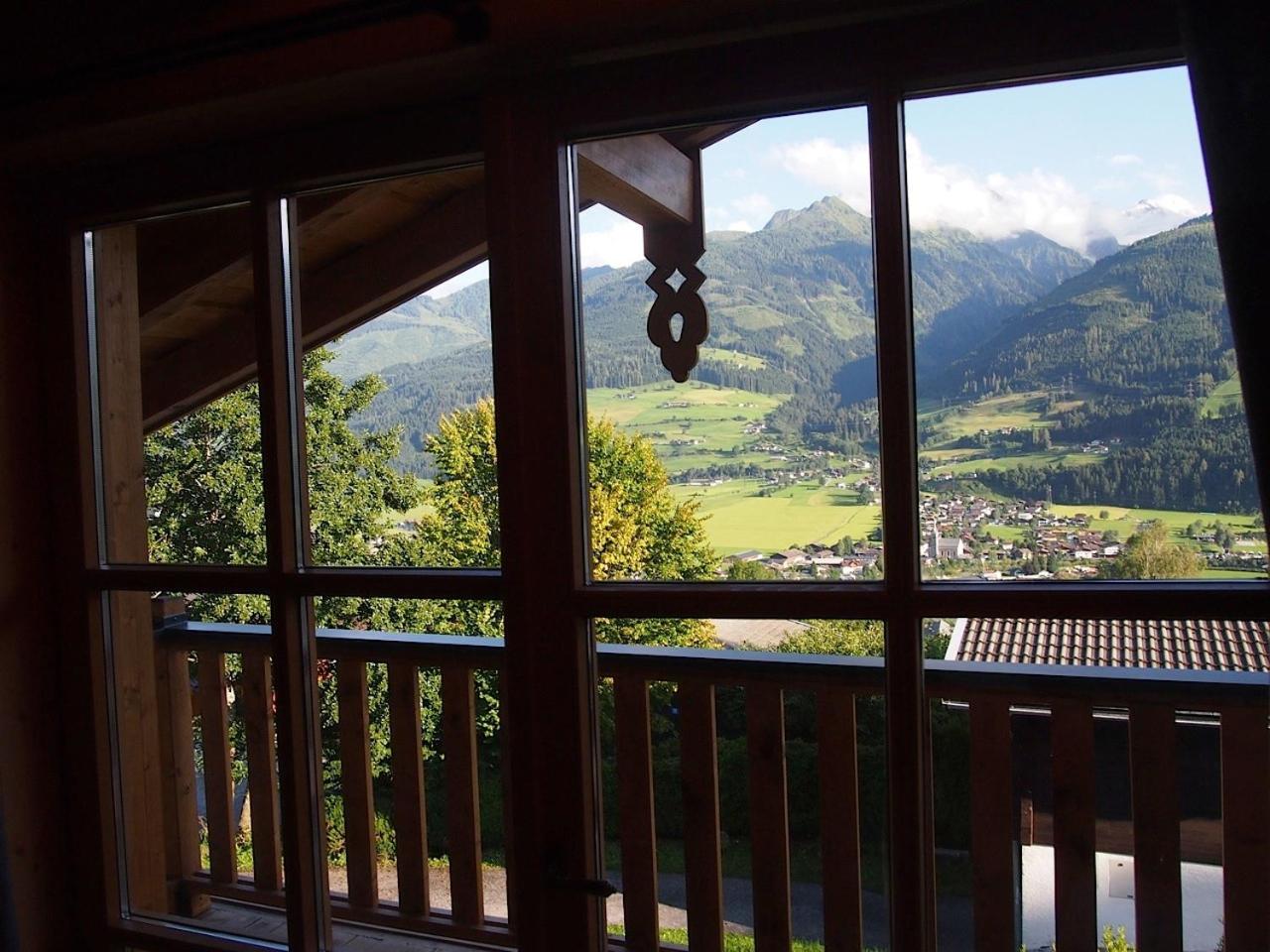 Chalet with Balcony and Terrace photo 2
