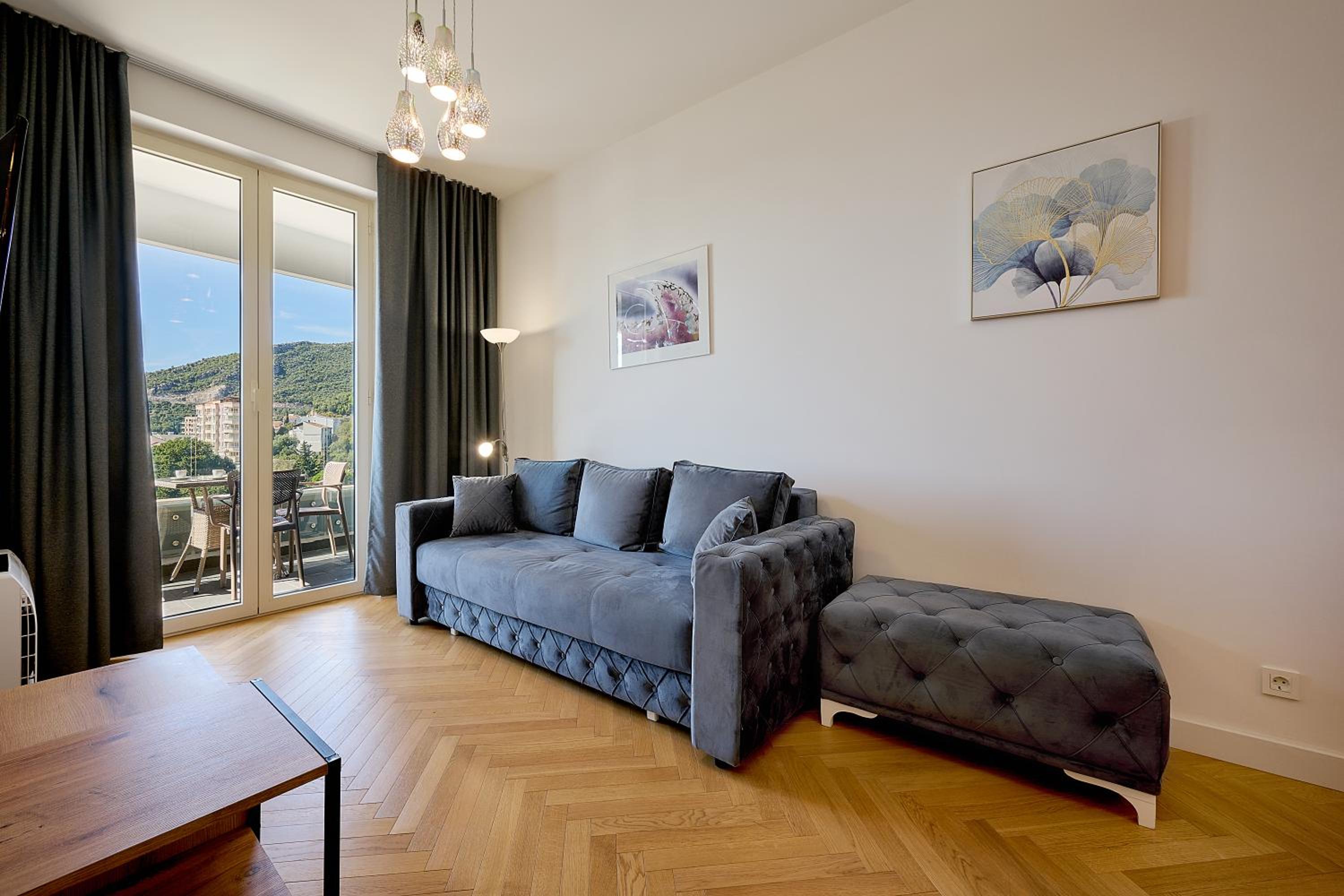 Two-Bedroom Deluxe Apartment with Balcony photo 1