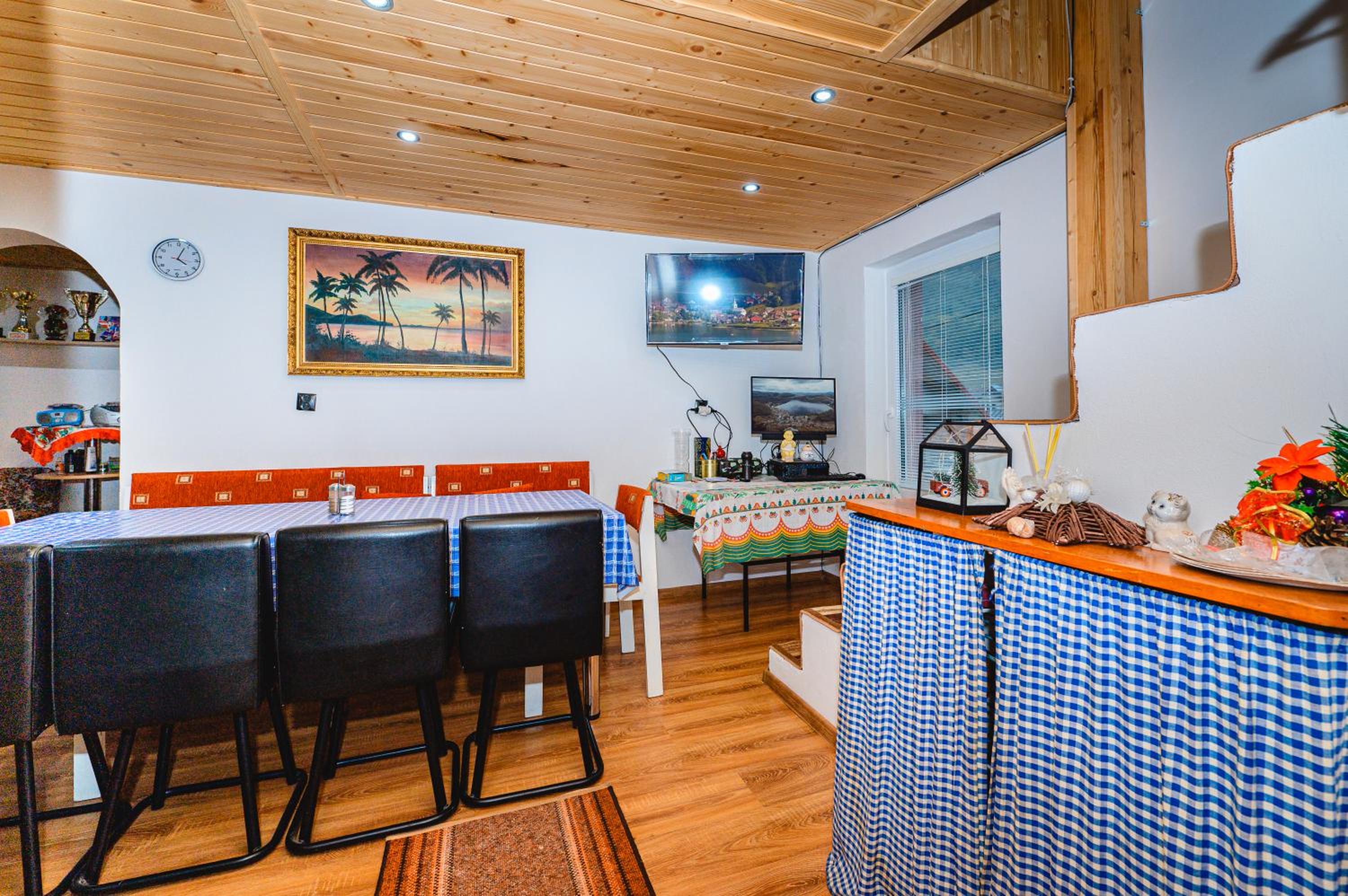 Two-Bedroom House photo 1
