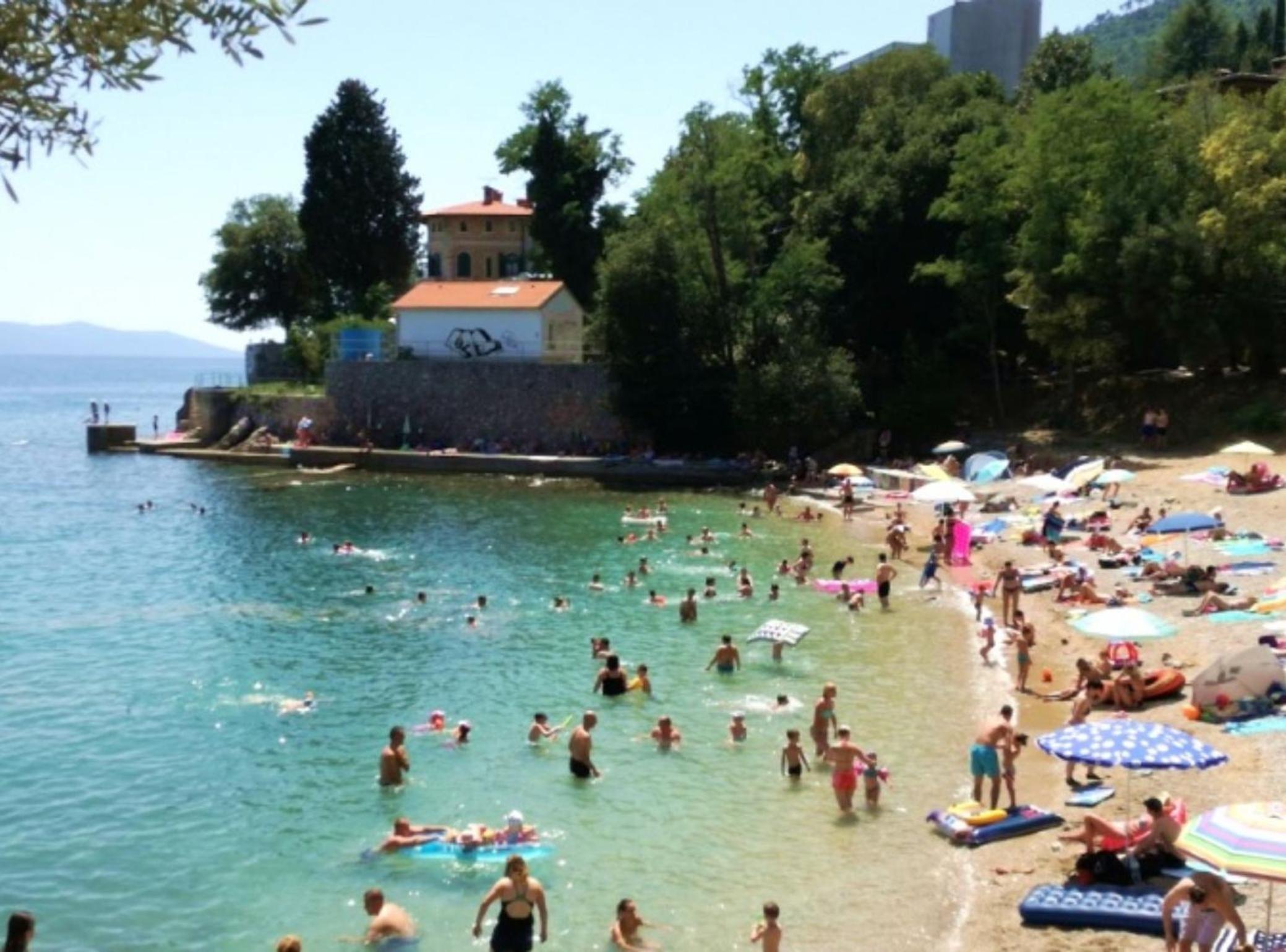 Two Bedroom Apartment With Sea View And Balcony photo 2