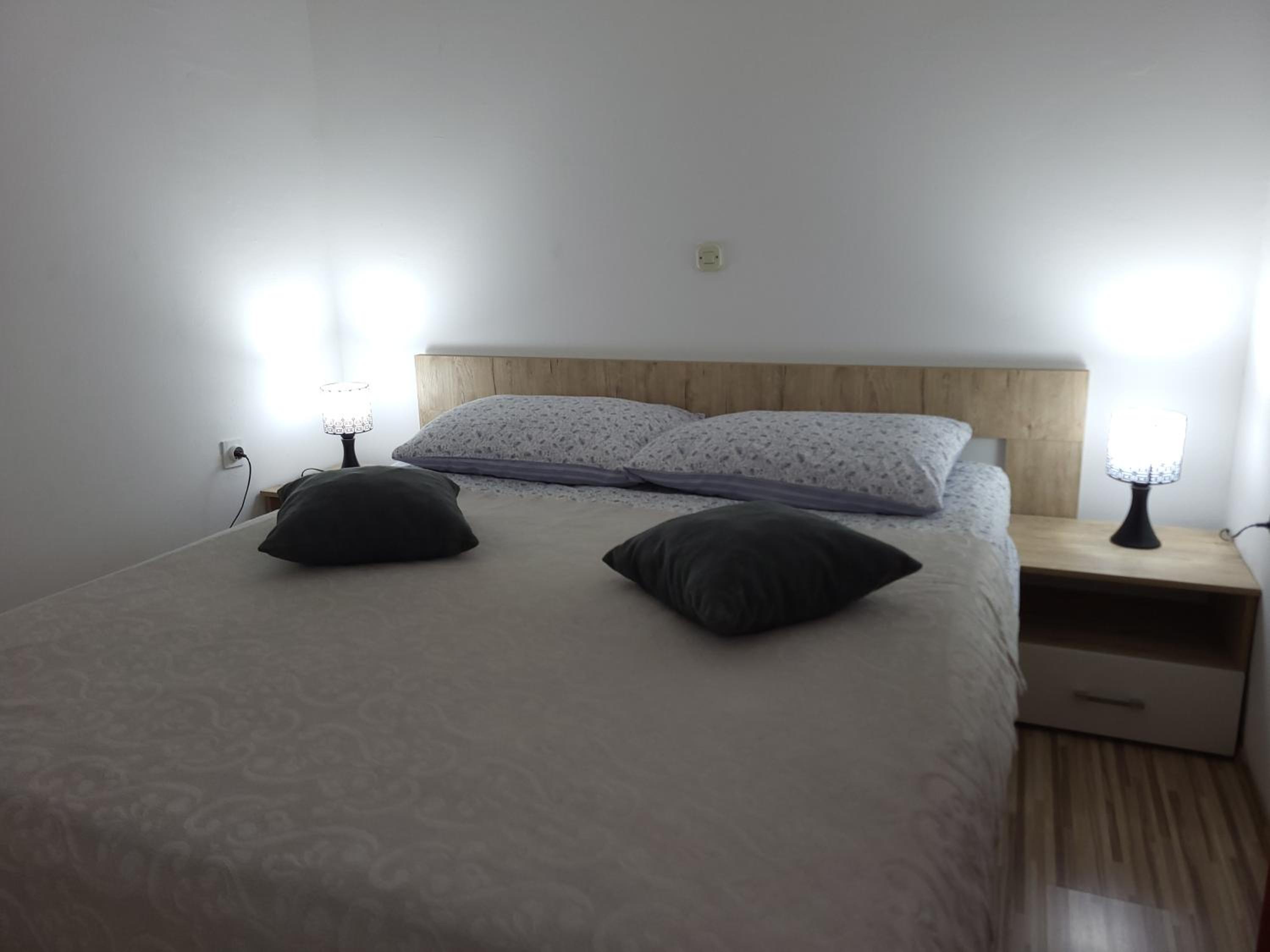 One-Bedroom Apartment - Photo 28