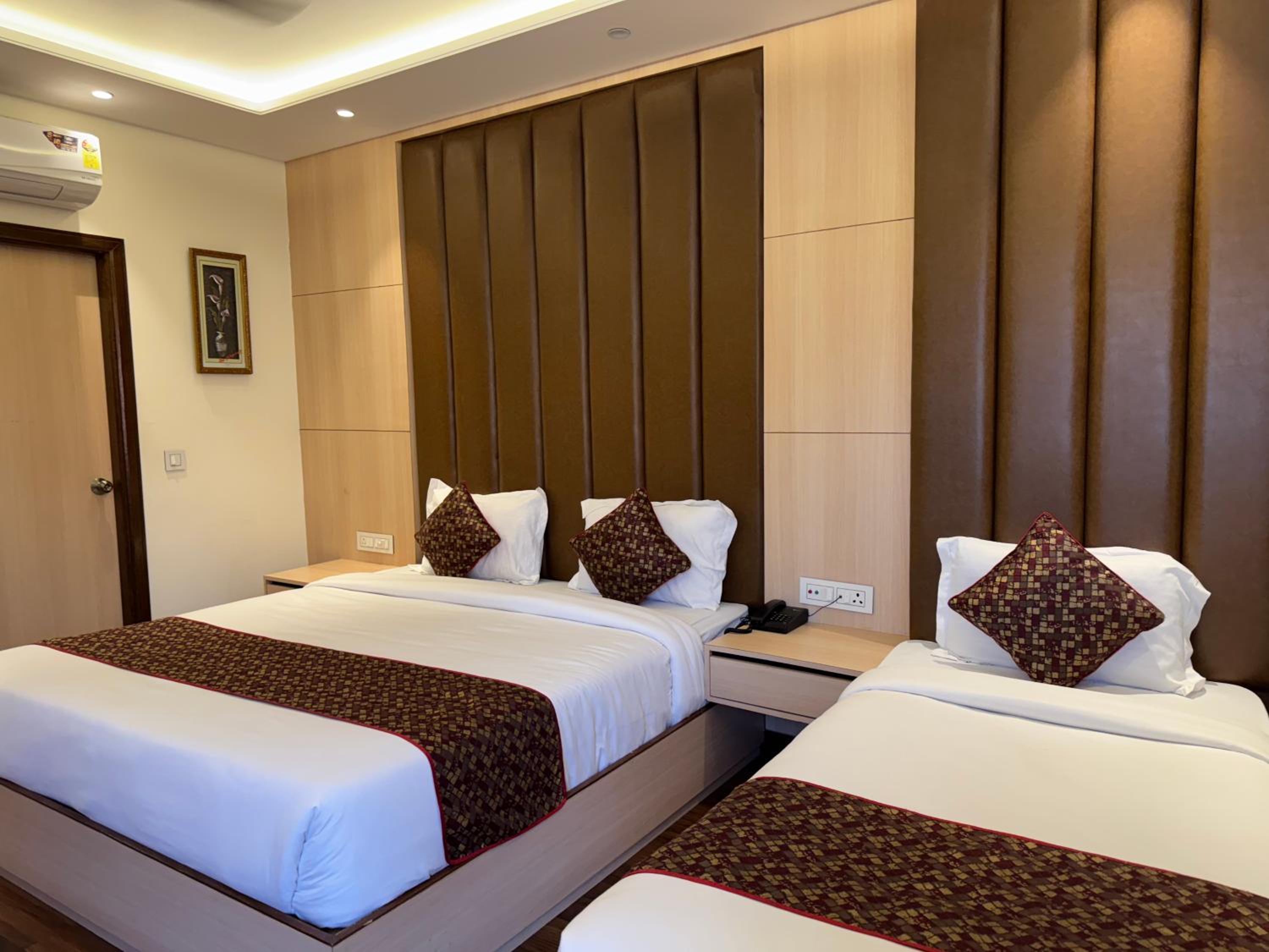 Luxury Triple Room photo 3
