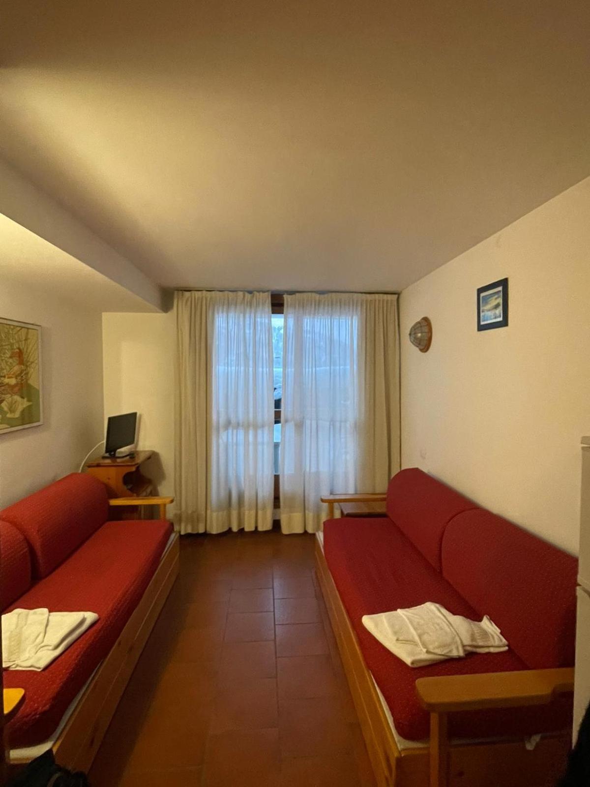 One-Bedroom Apartment photo 3