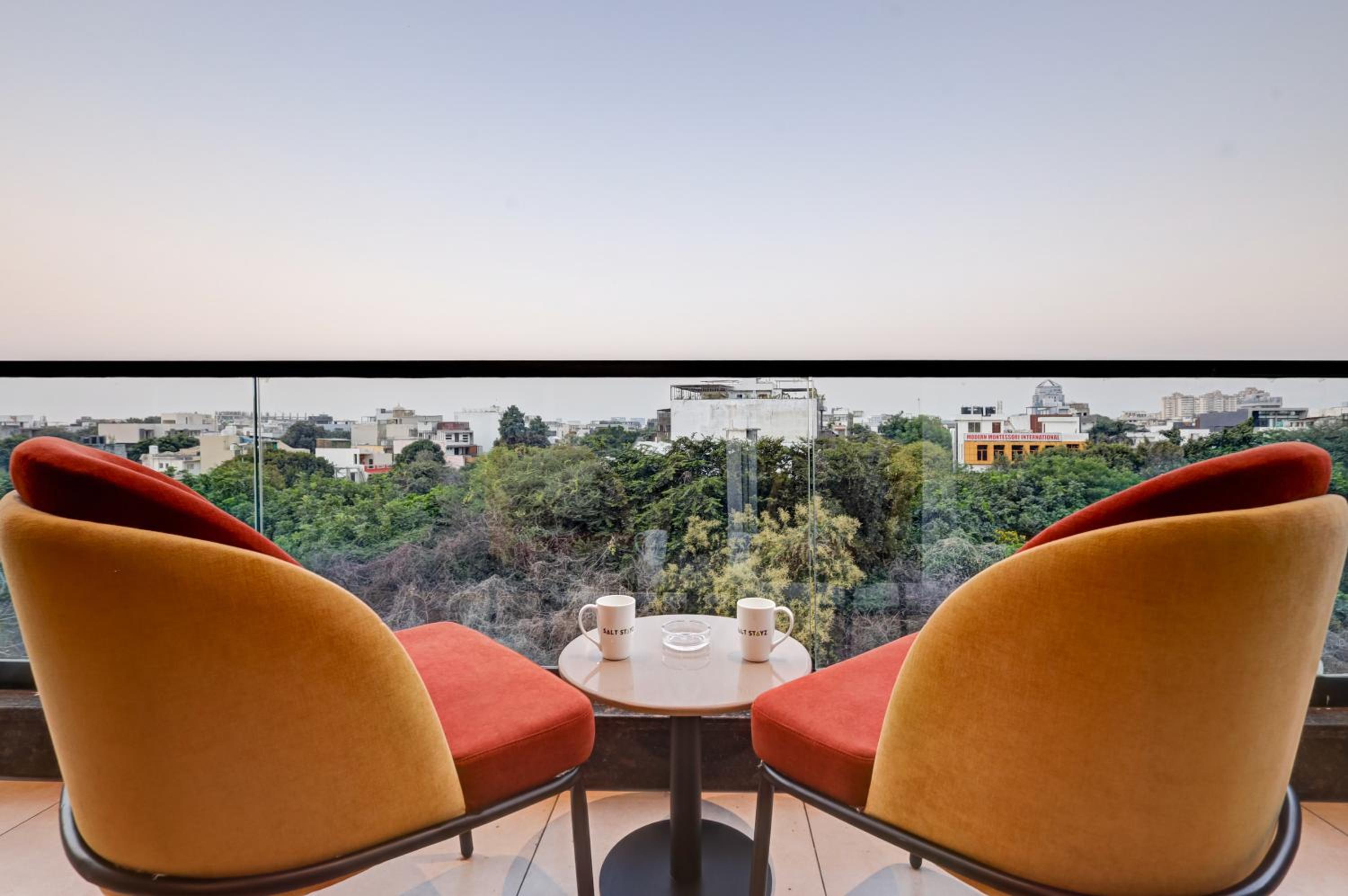 Twin Suite With city view Balcony