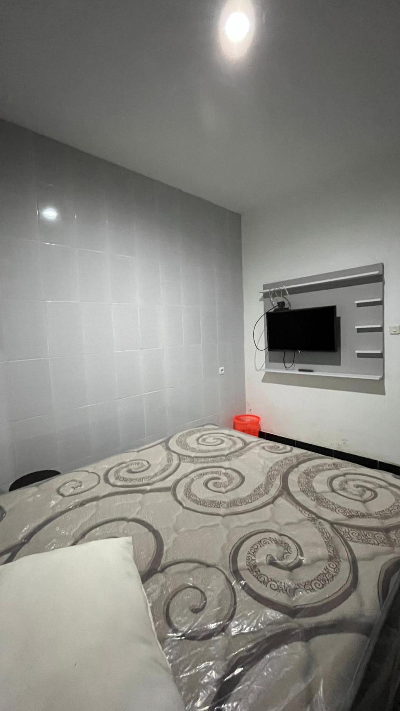 Double Room - Photo 2