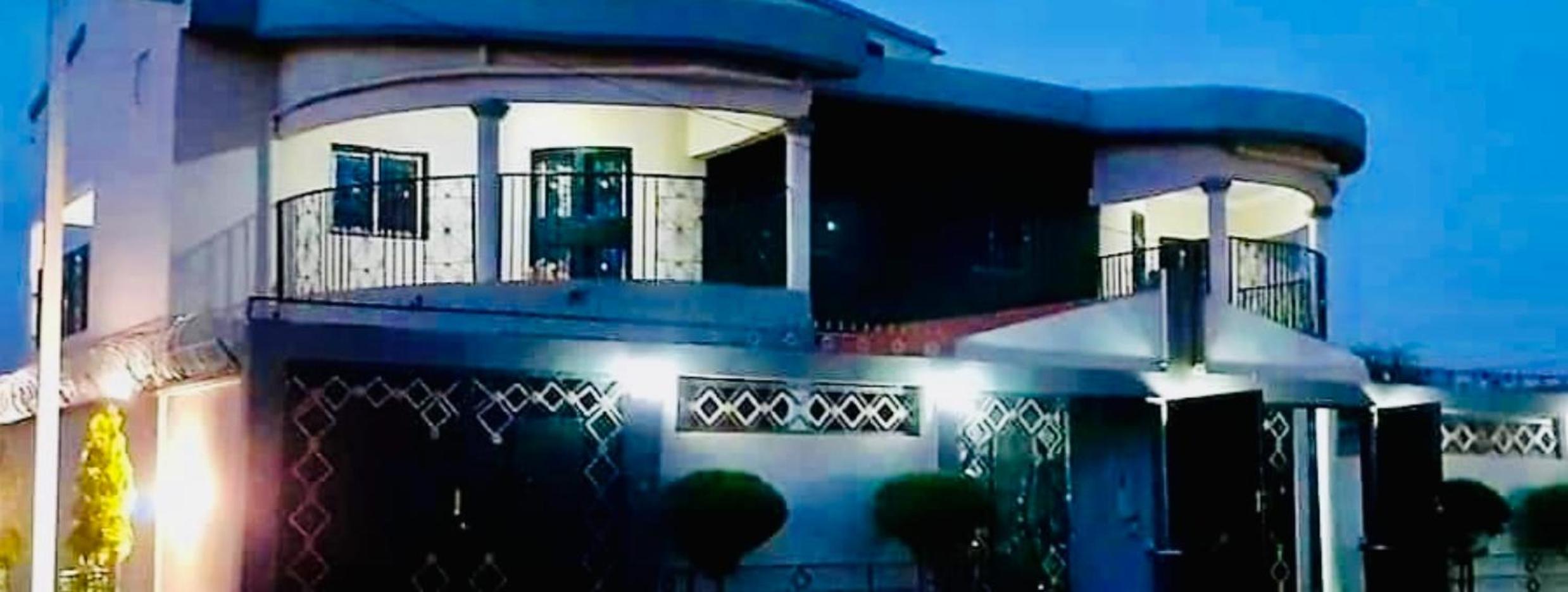 Villa photo 1