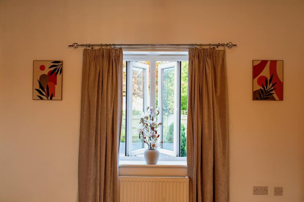 Four-Bedroom House photo 3