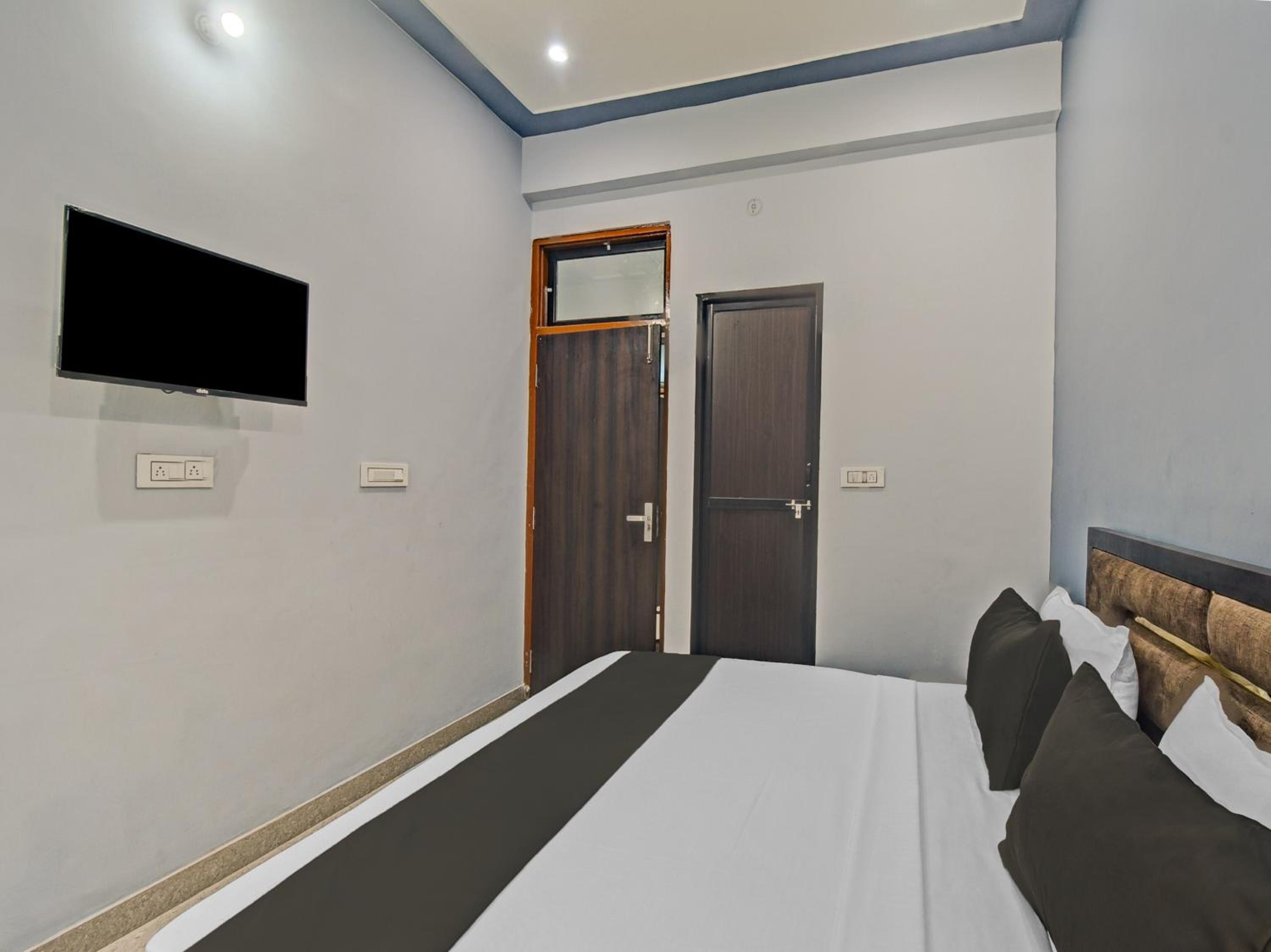 Classic Triple Room photo 2