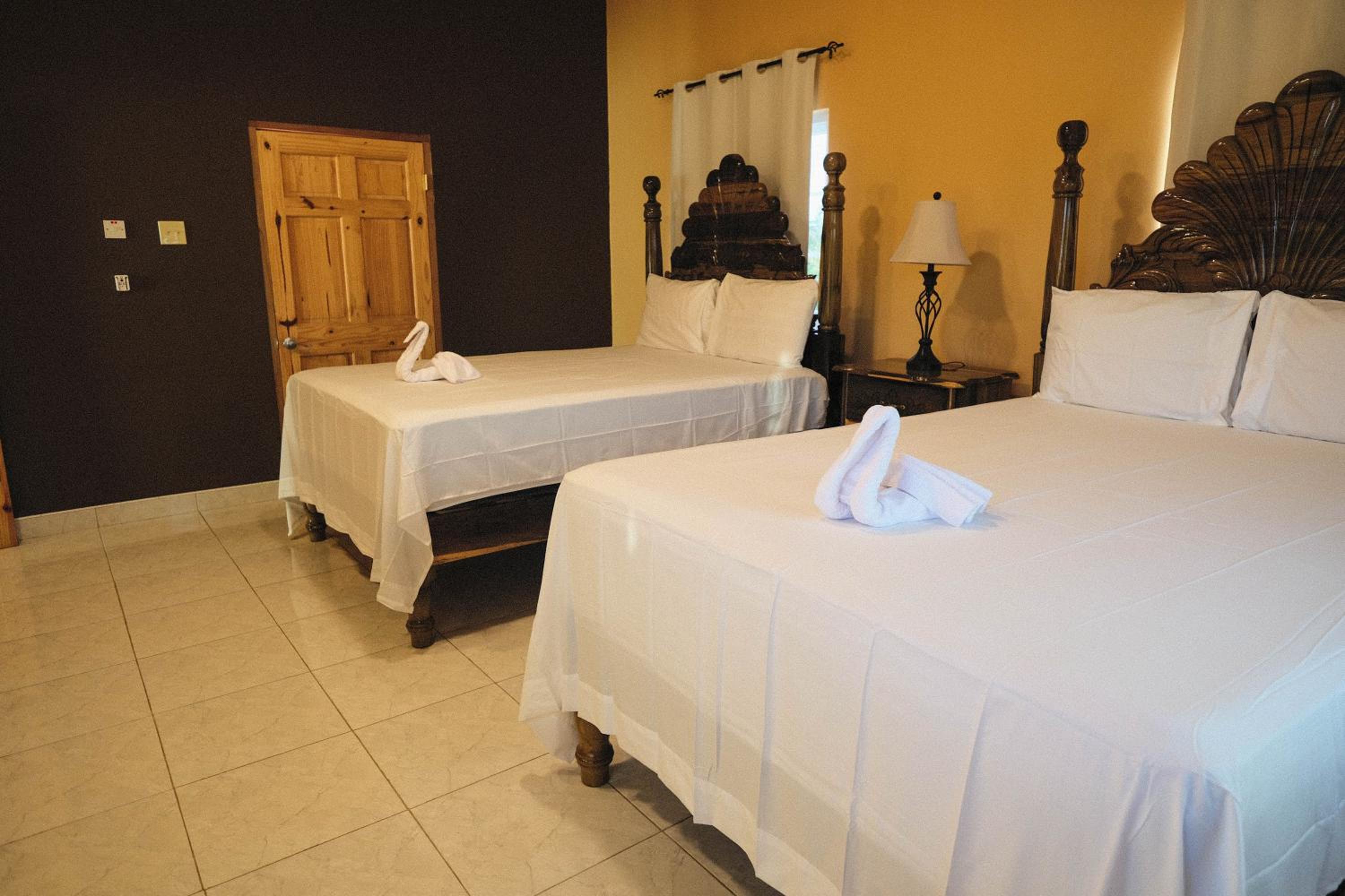 Quadruple Room with Balcony photo 3