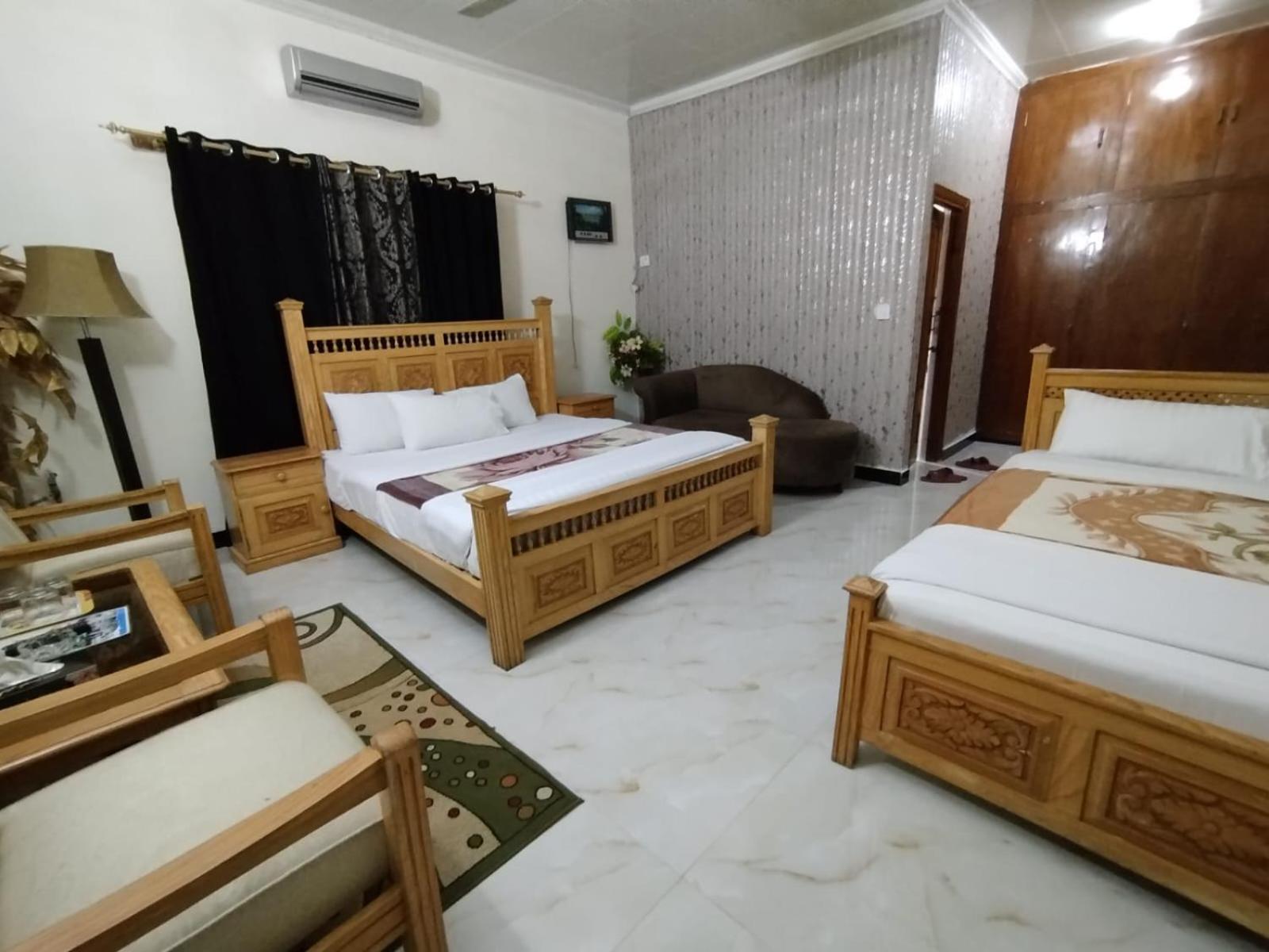 Budget Twin Room photo 2