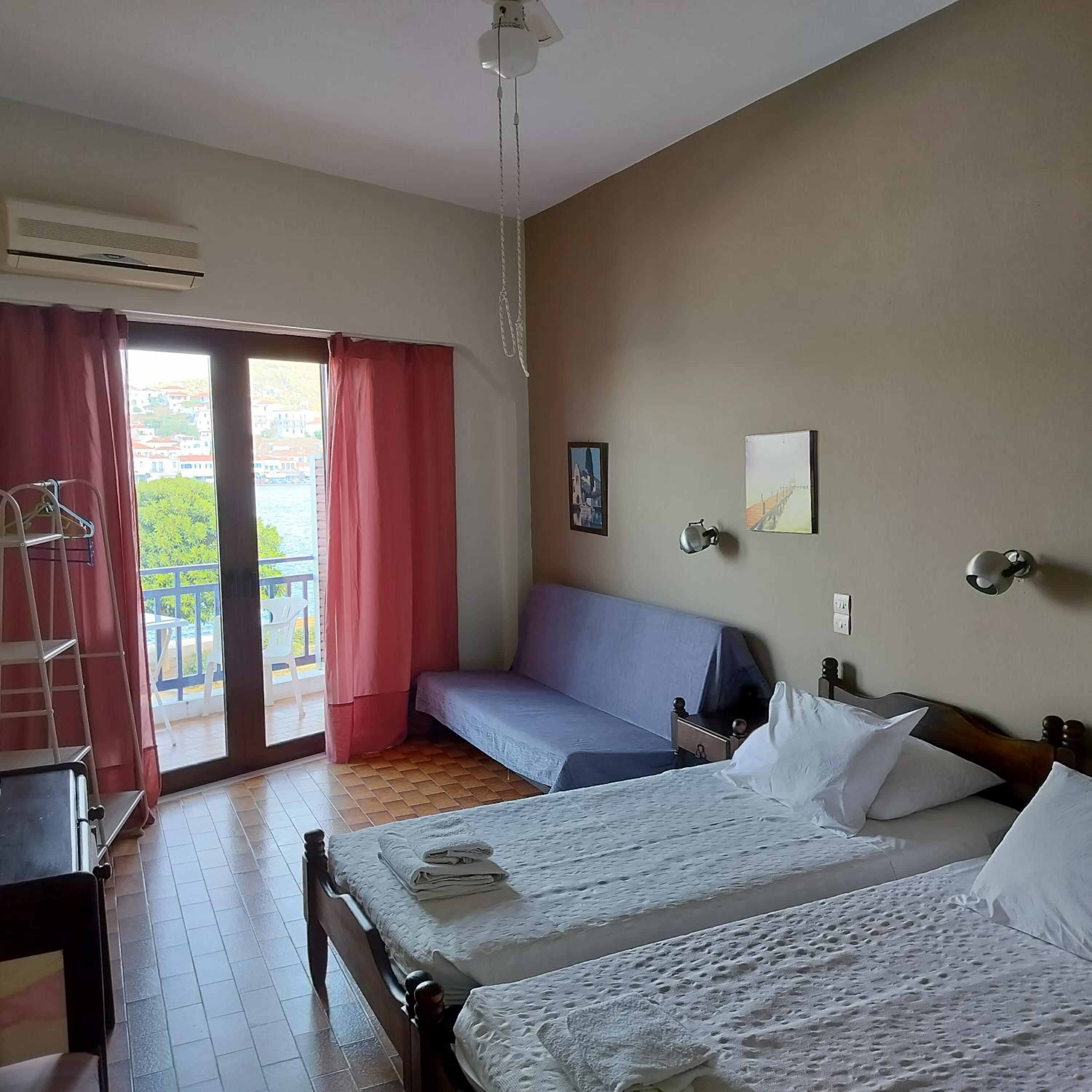 Triple Room with Sea View photo 1