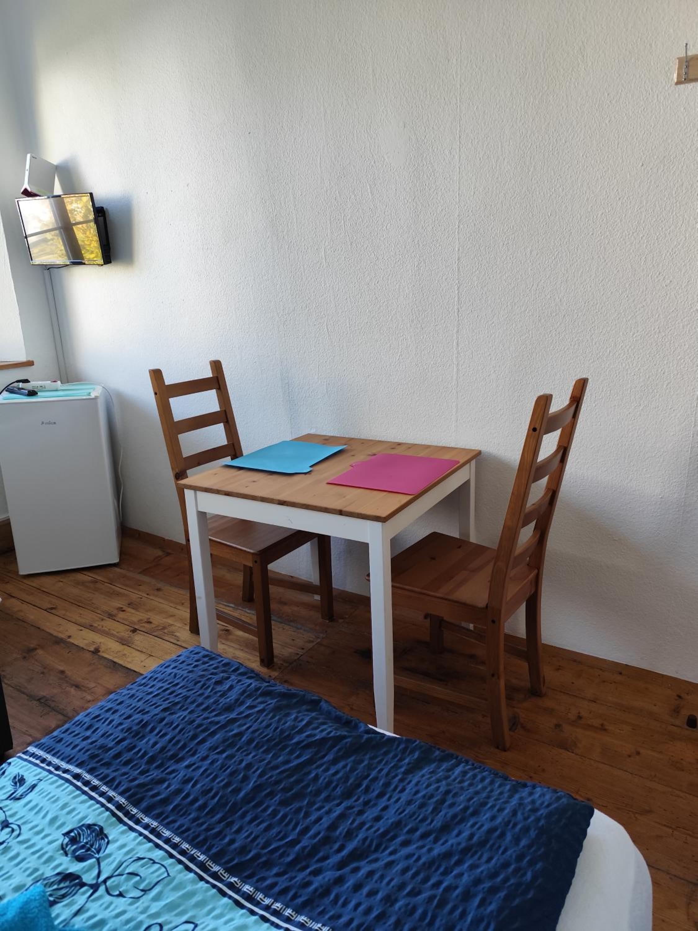 Triple Room with Shared Shower and Toilet photo 2