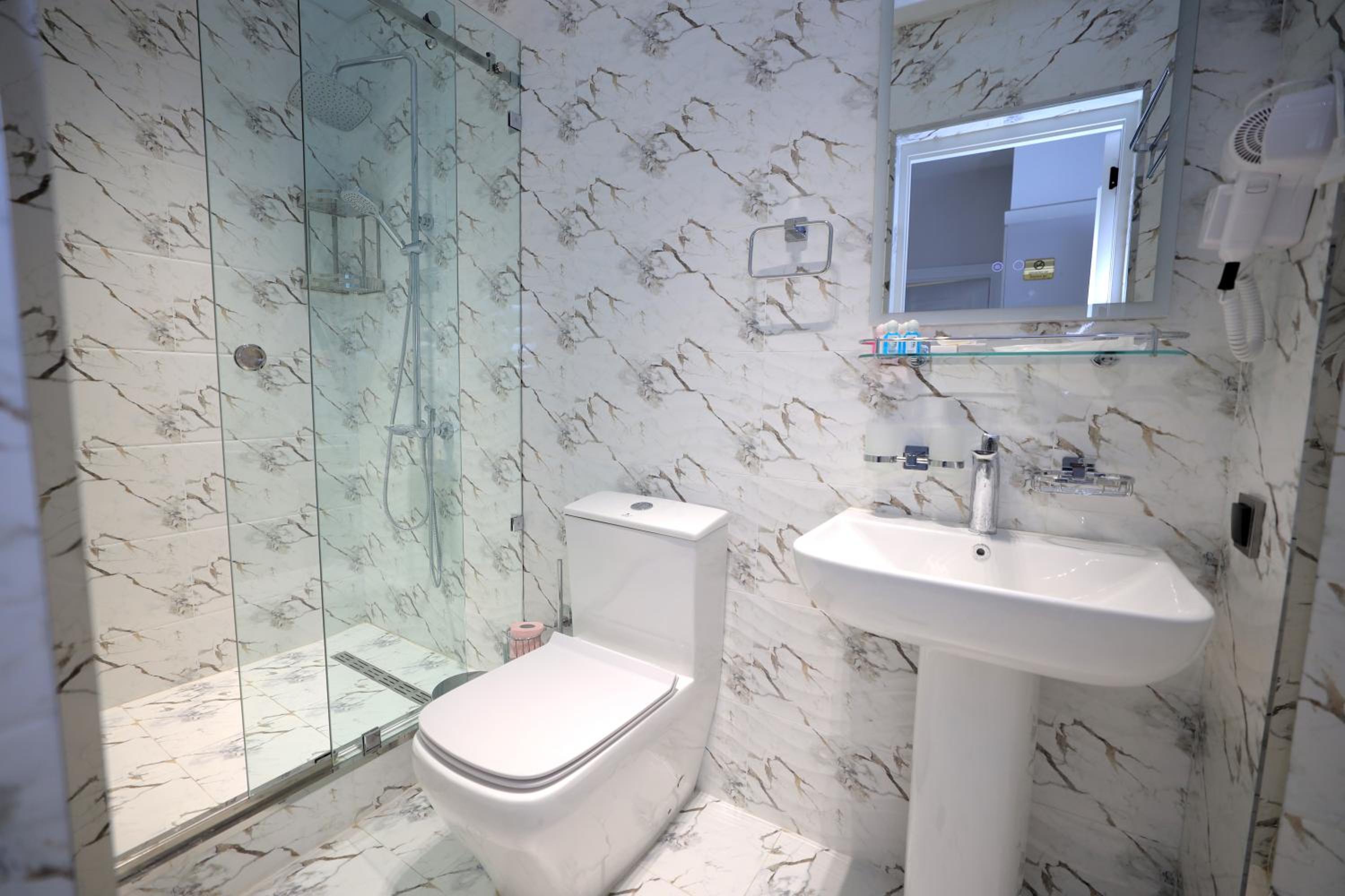 Triple Room - Photo 13
