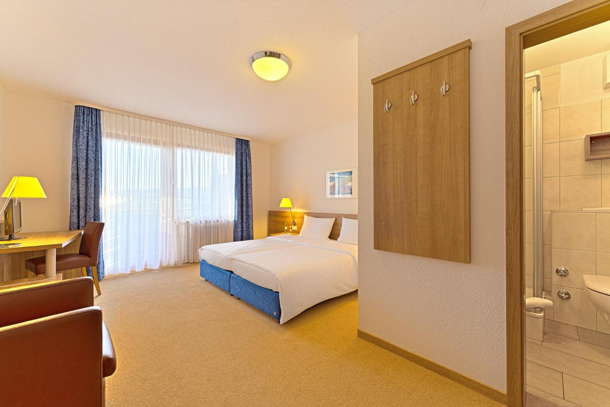 Standard Double Room - Photo 7