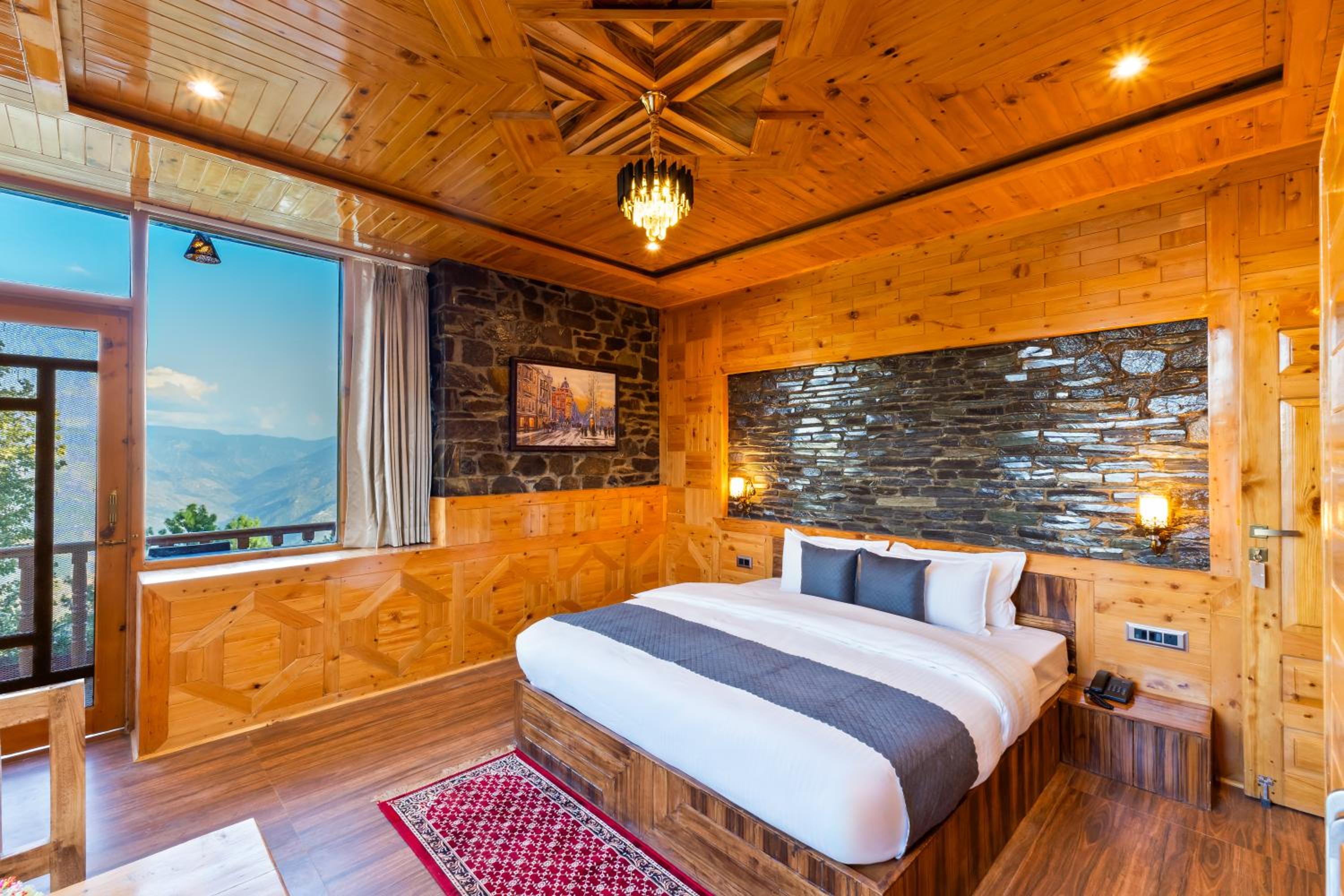 Double Room with Balcony - Photo 3