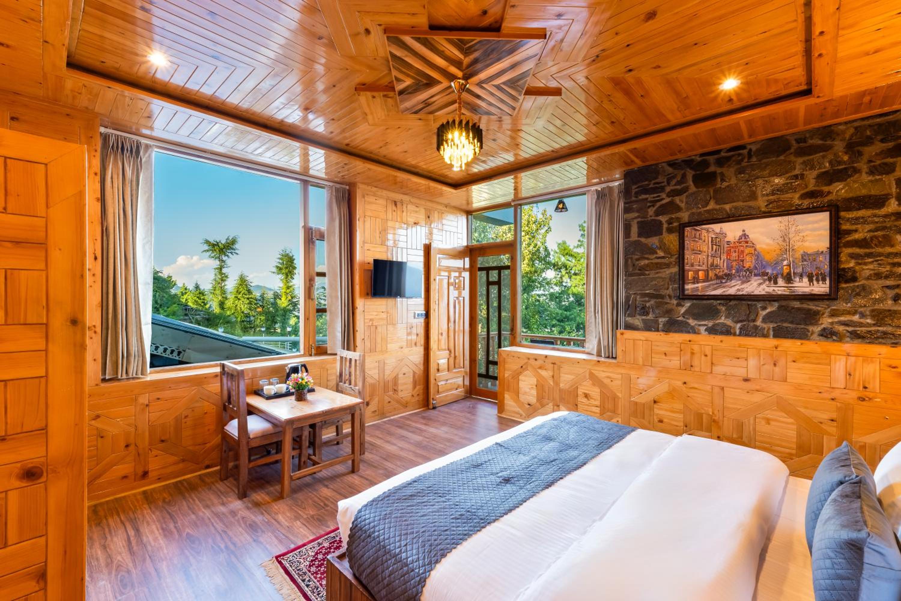 Double Room with Balcony - Photo 1