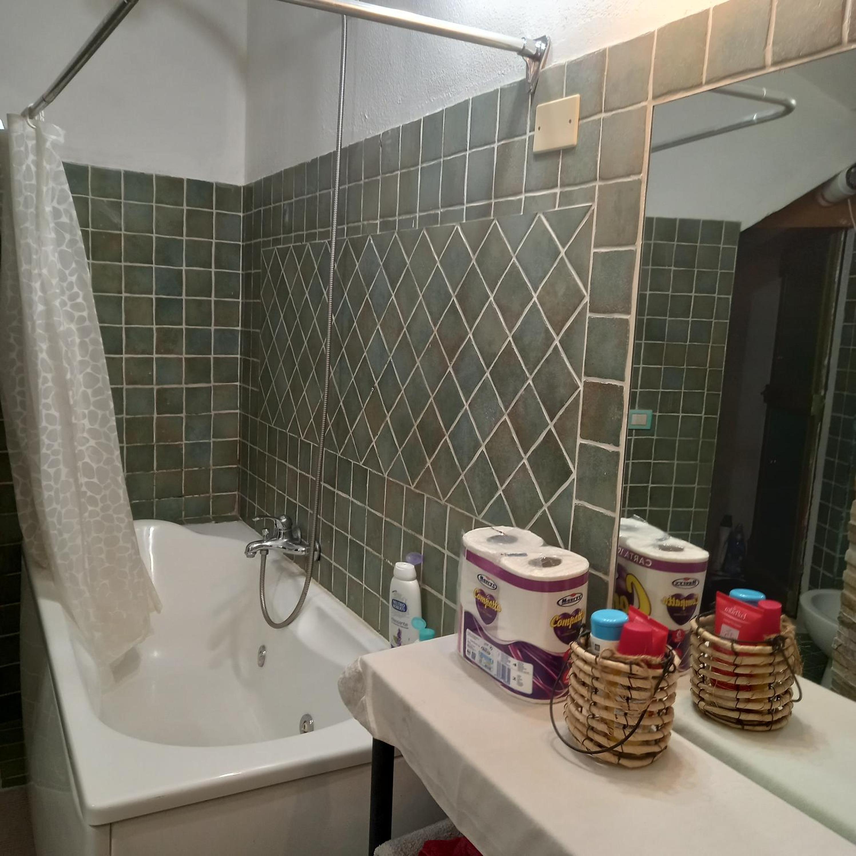 Double Room With Shared Bathroom photo 2