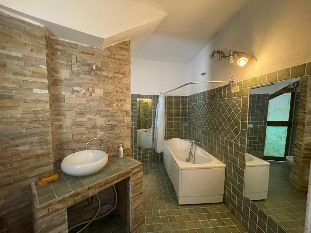 Double Room With Shared Bathroom photo 1