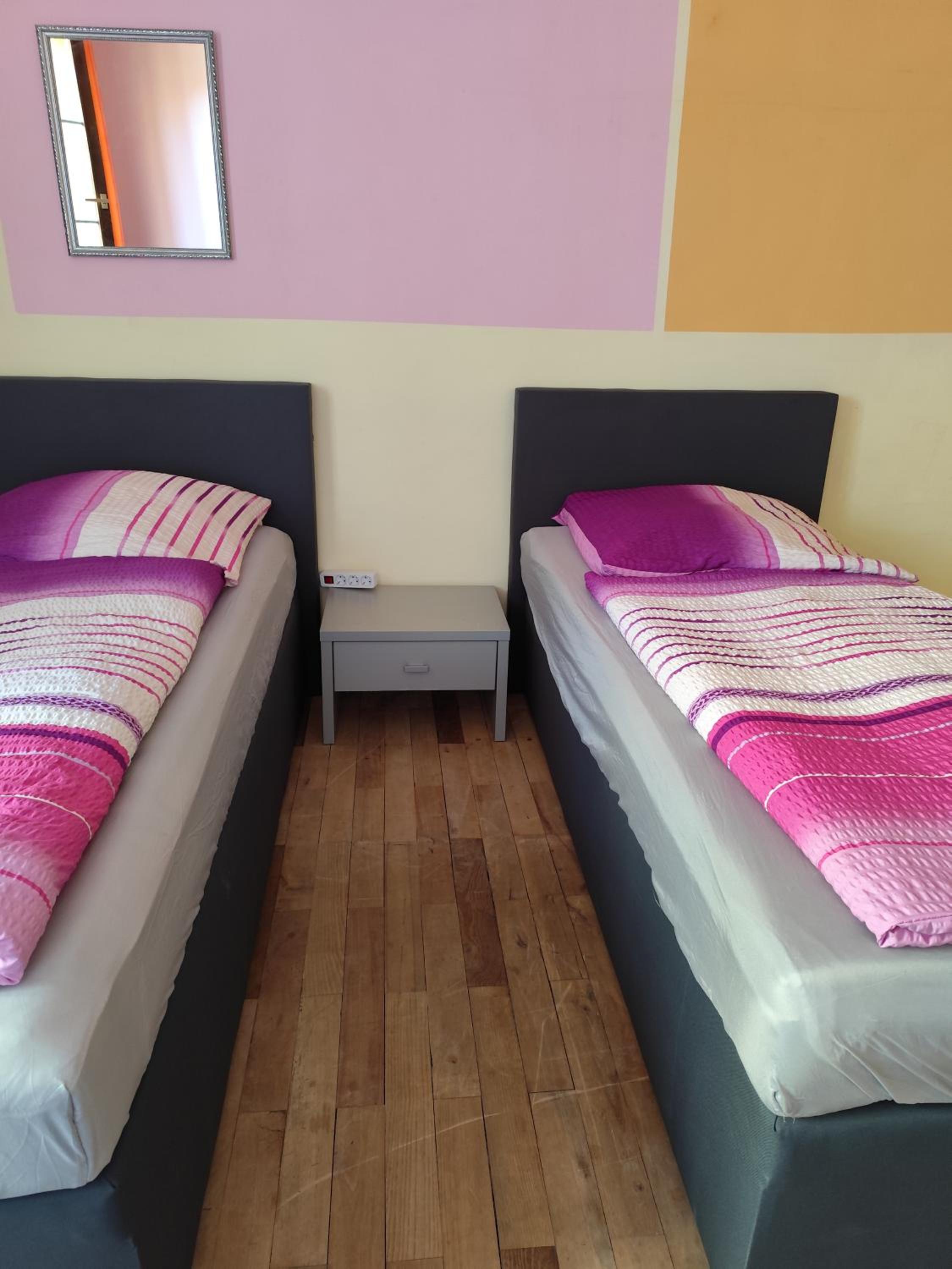 Quadruple Room with Shared Shower and Toilet photo 1
