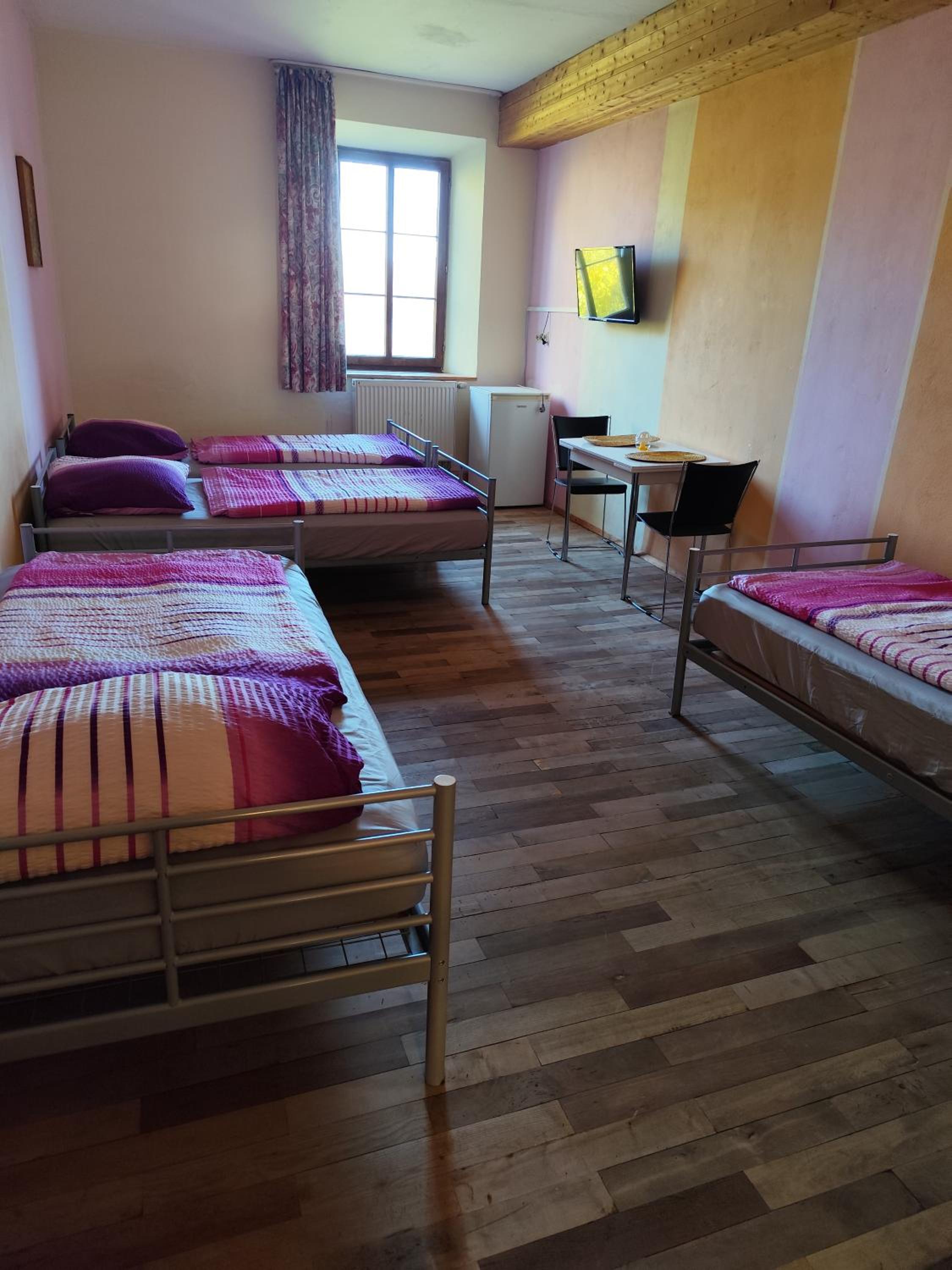Quadruple Room with Shared Shower and Toilet photo 3