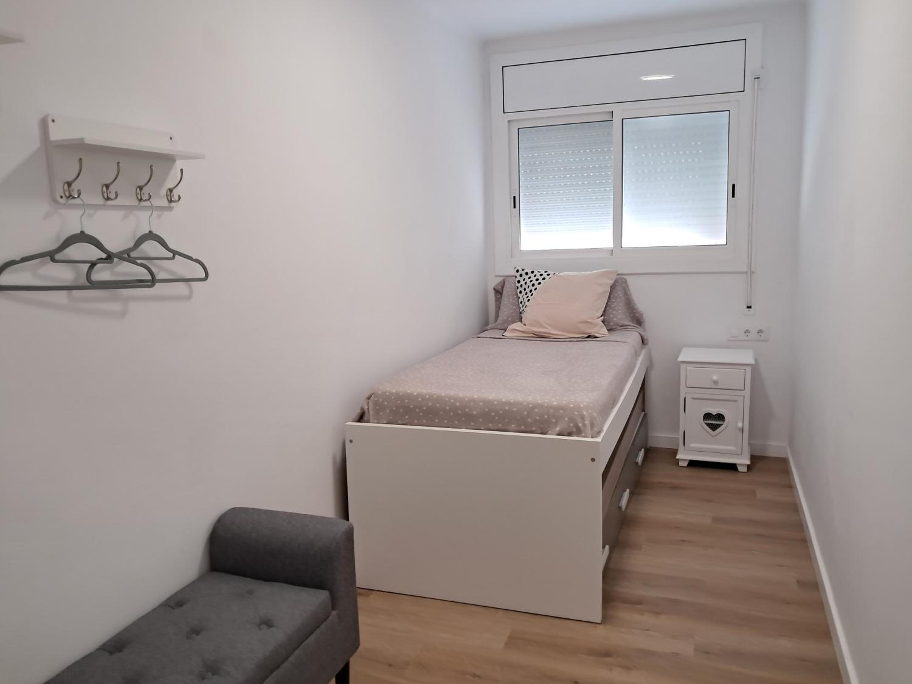 One-Bedroom Apartment photo 3