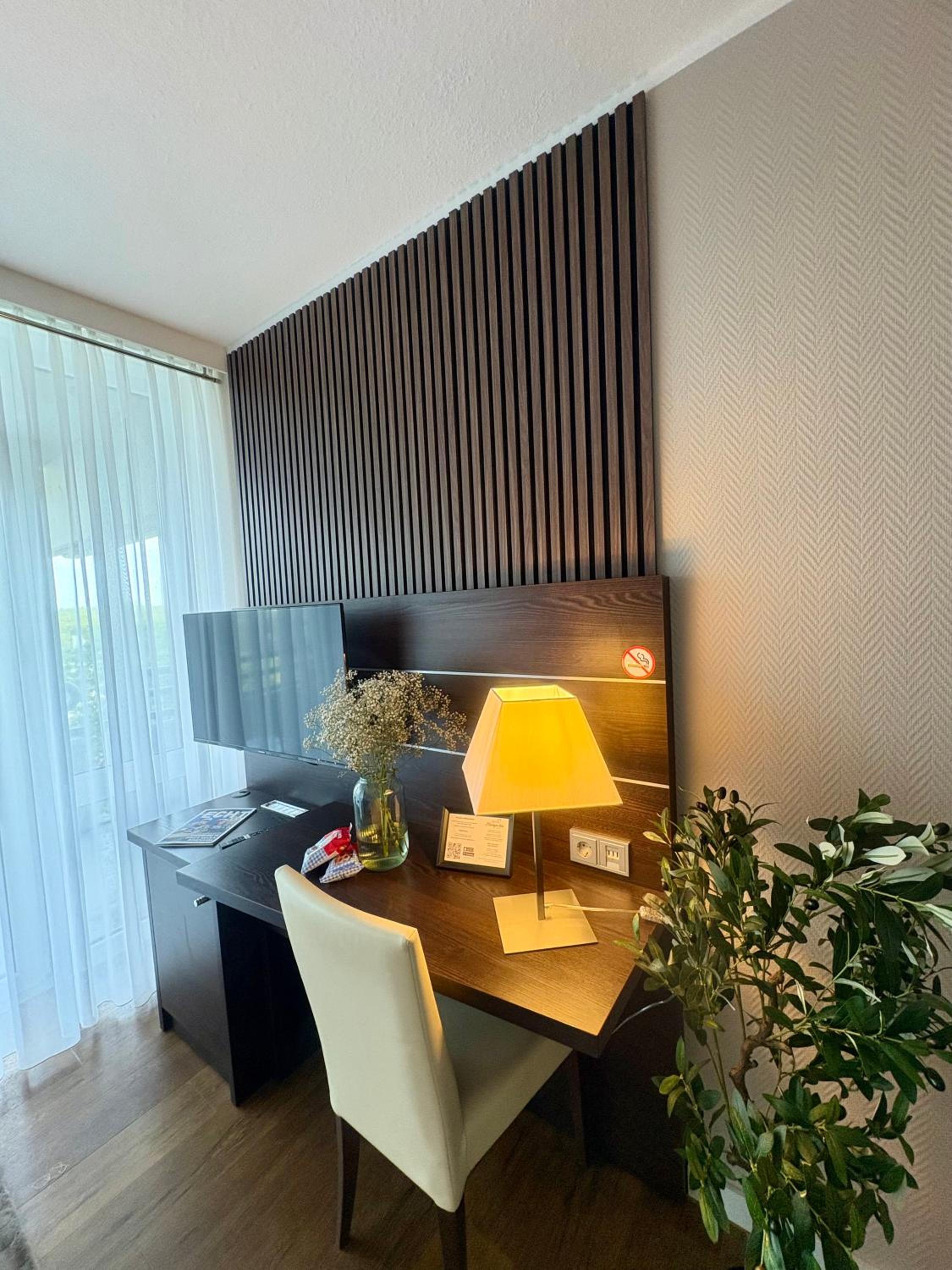 Deluxe Suite, photo 6