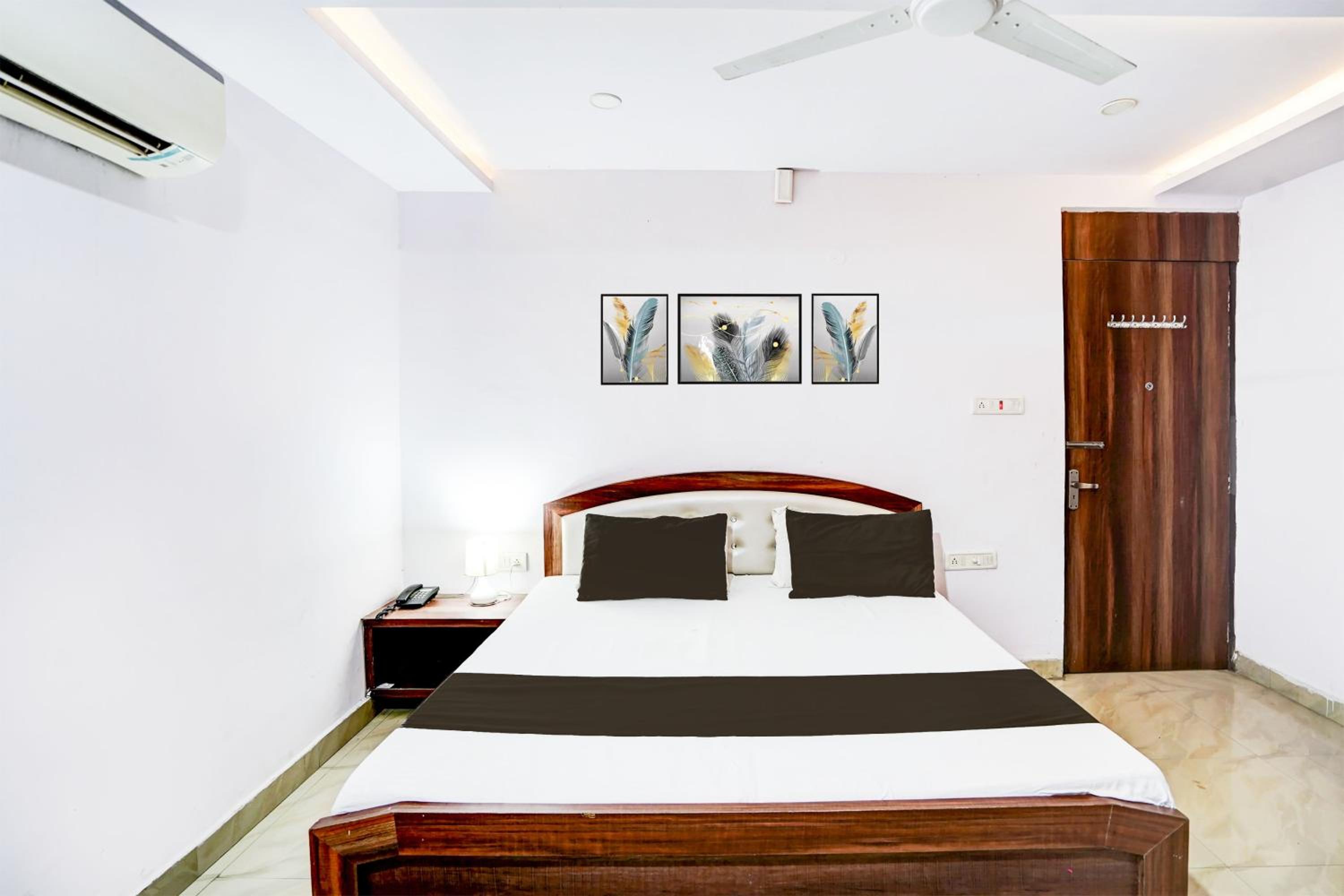 Classic Triple Room photo 2