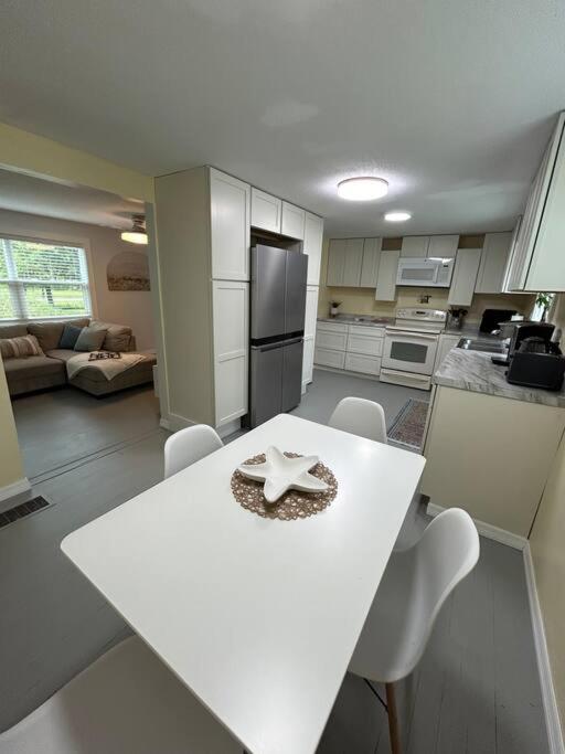 Two-Bedroom House photo 2