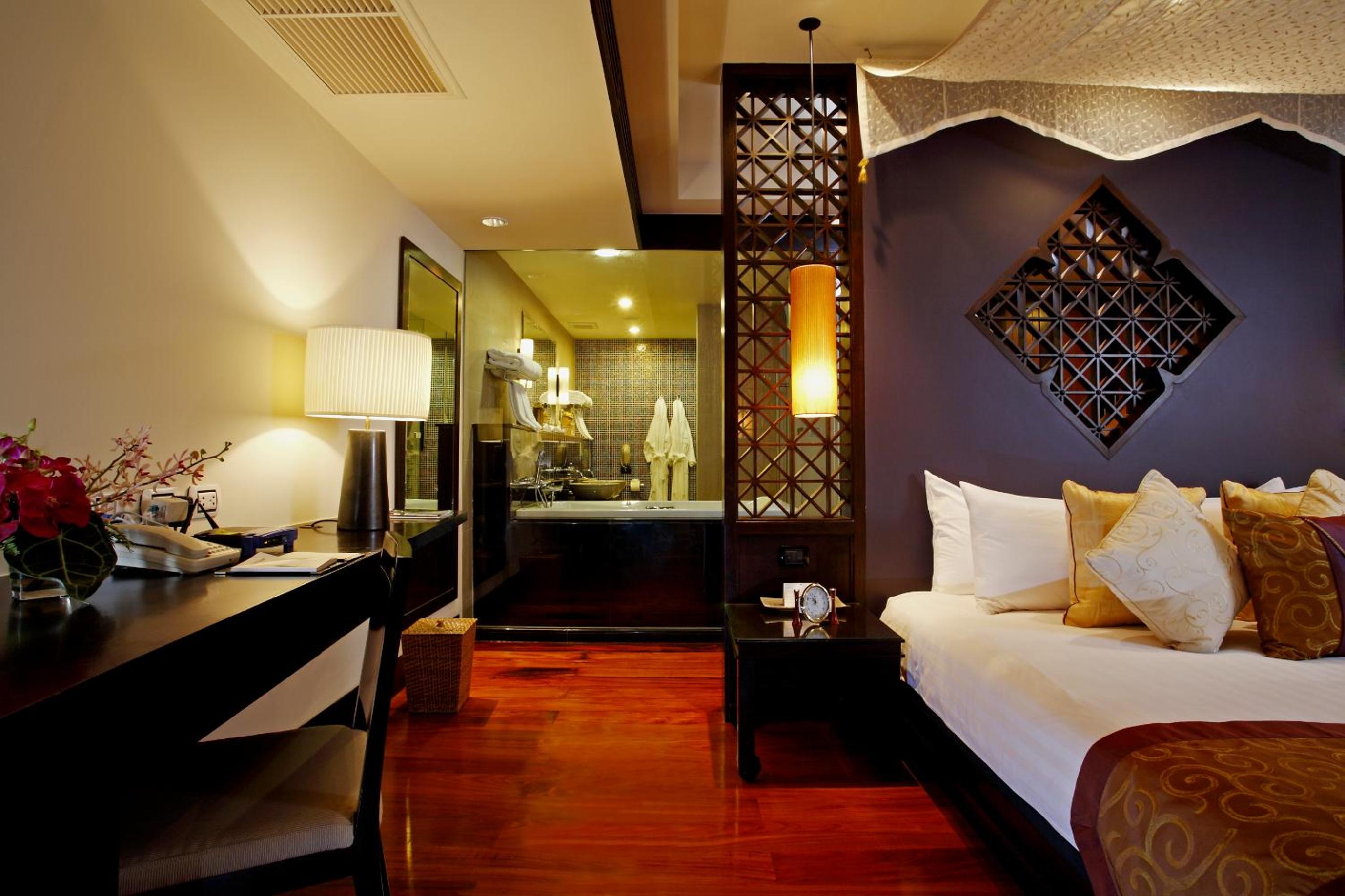Two-Bedroom Villa - Photo 11