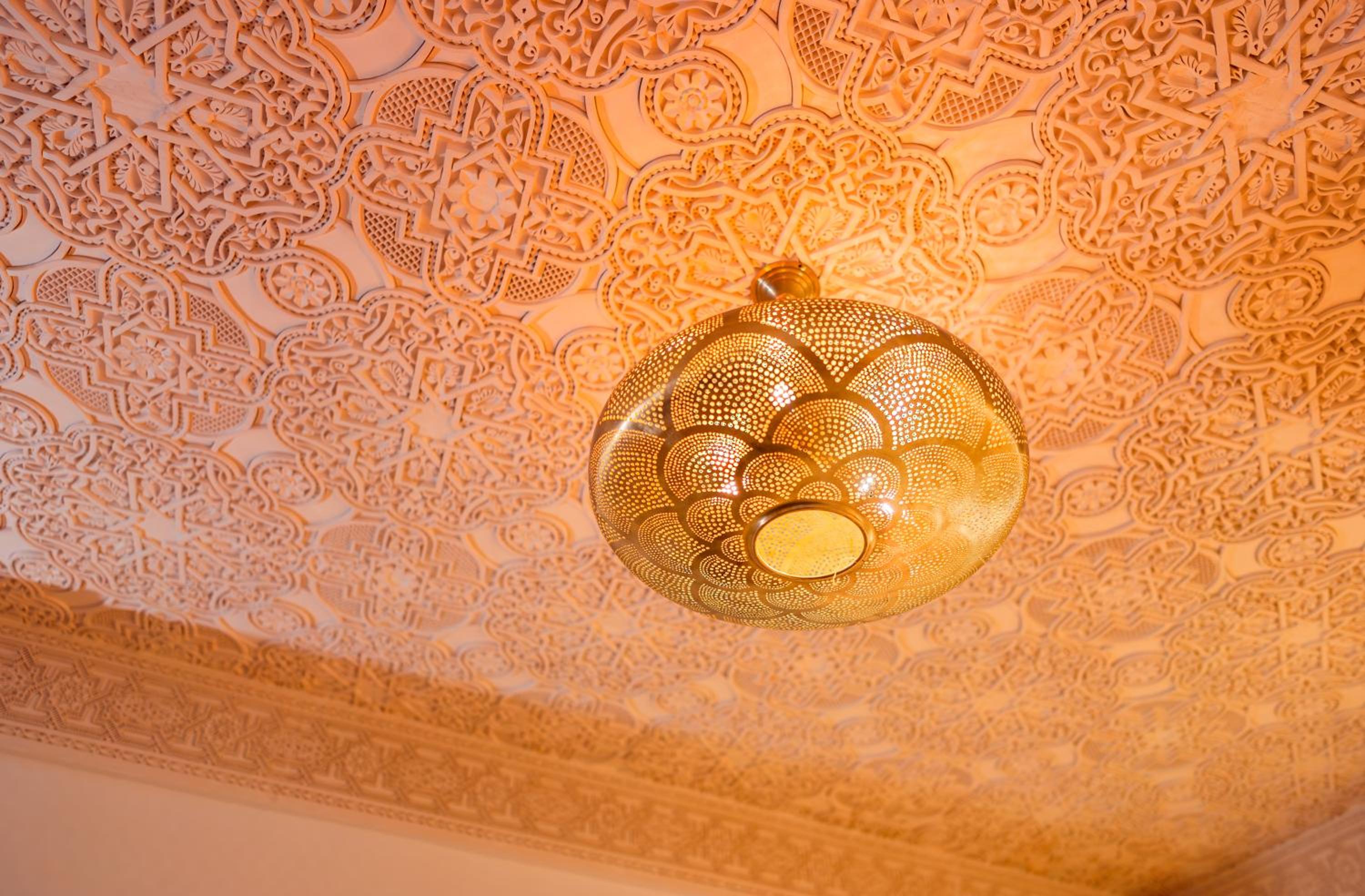 Deluxe King Room - Photo 24