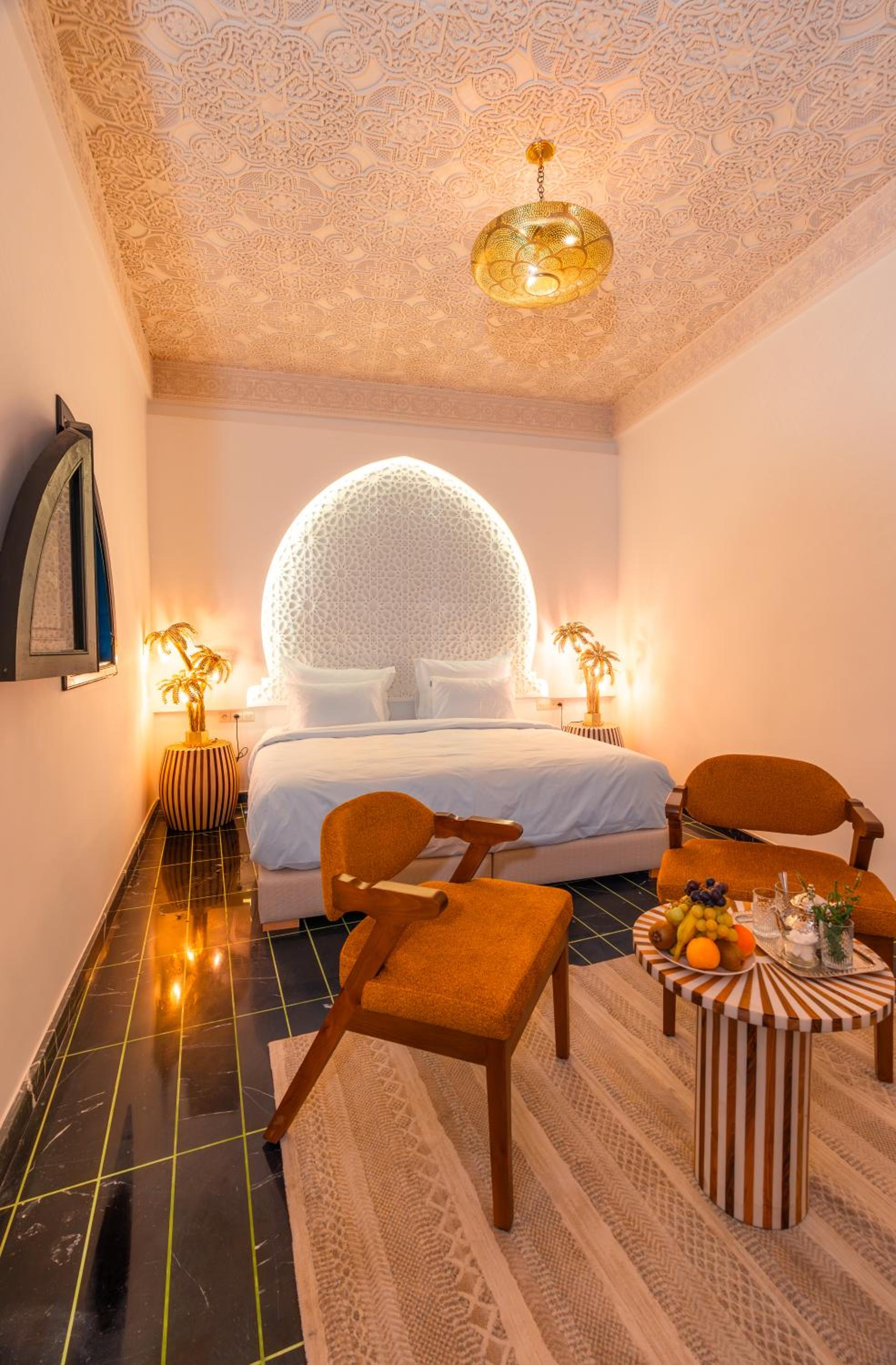 Deluxe King Room - Photo 17